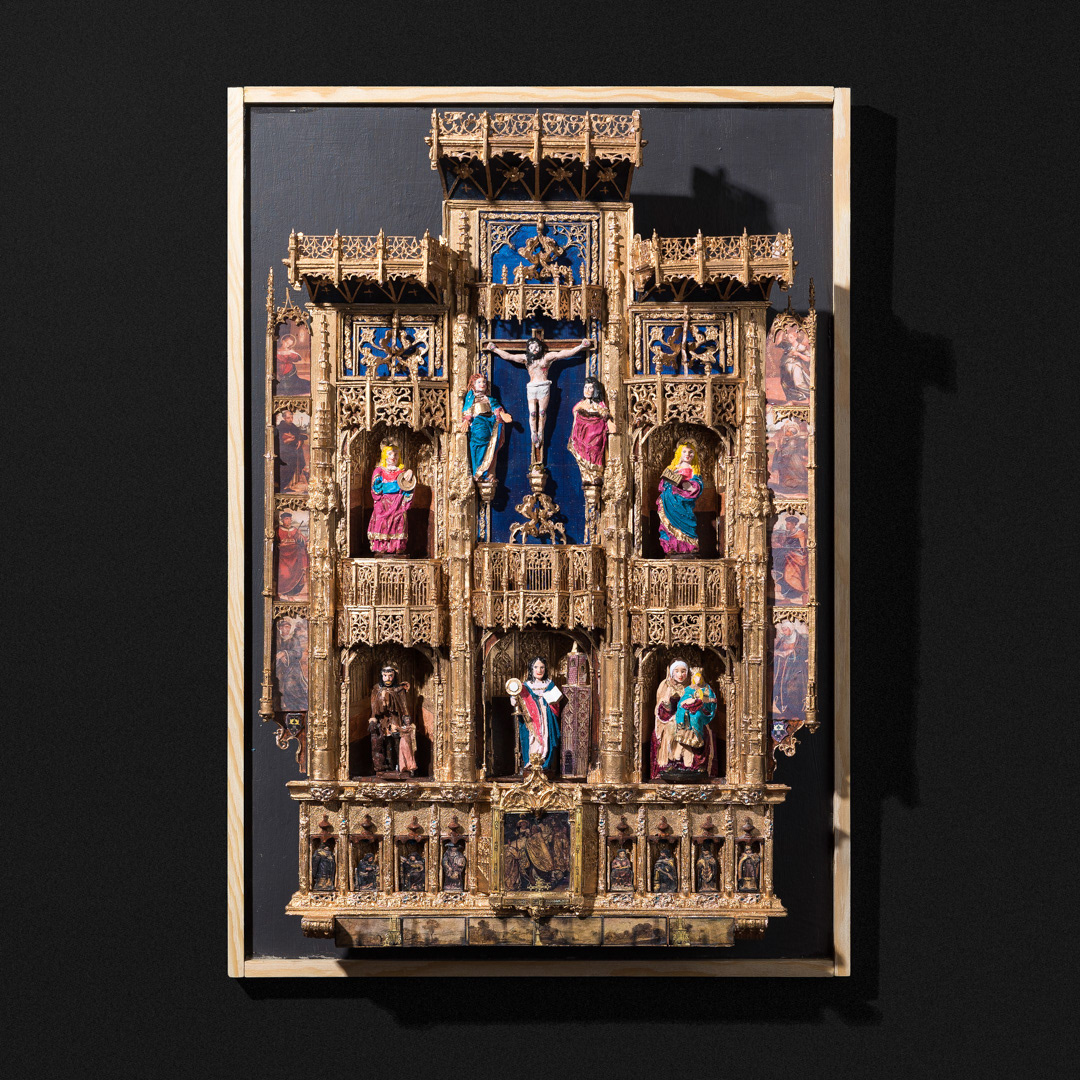 Retablo de la Capilla de Santa Bárbara 2019. Compuesto cerámico Escala 1:35. Dimensiones: 37 x 51 x 8 cm