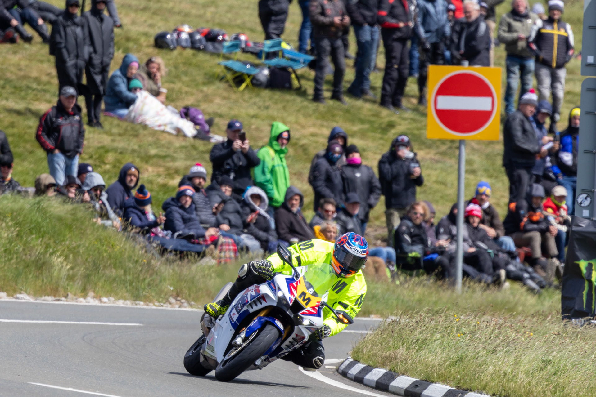 Supertwin Race 1 Bungalow TT 24
