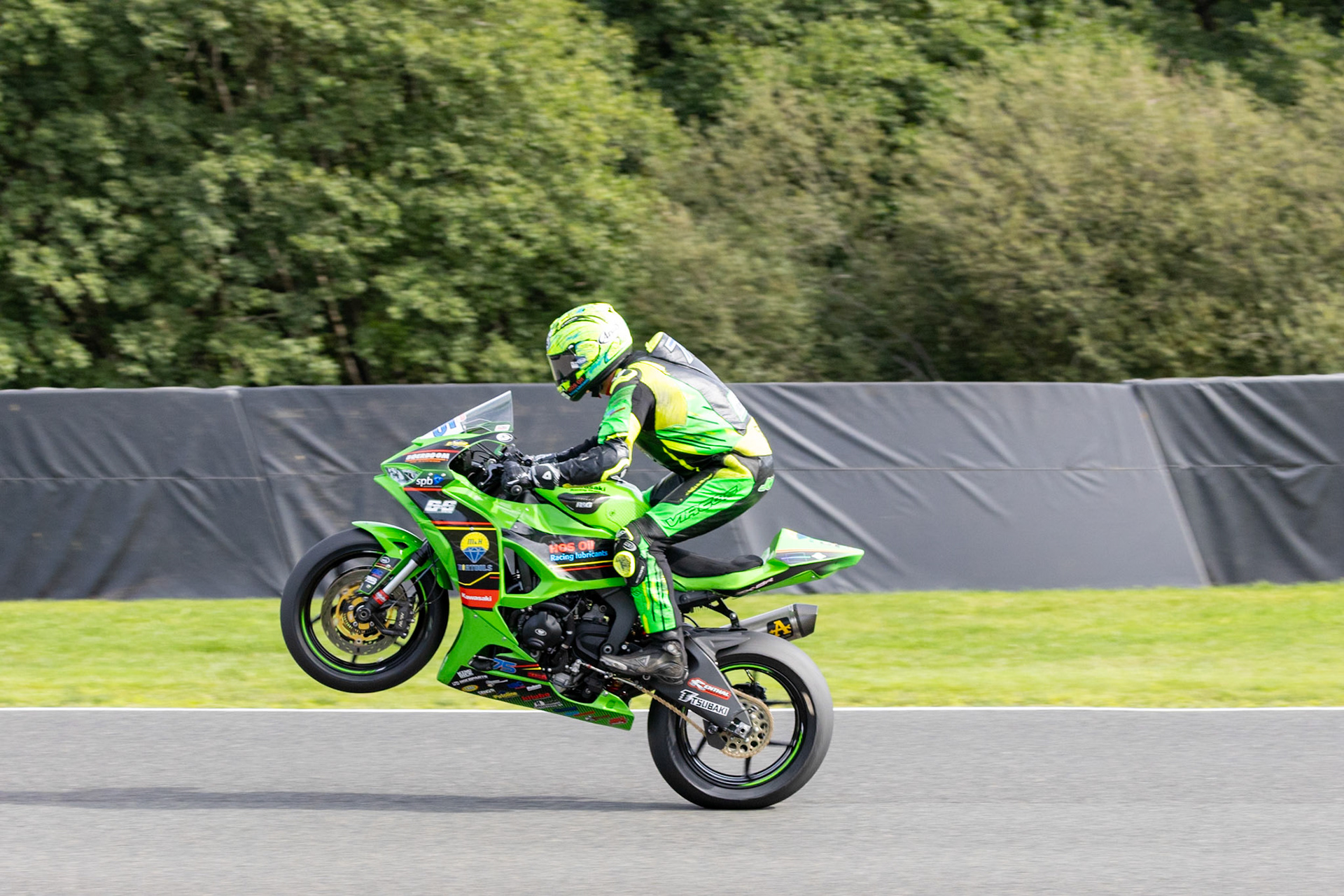 BSB Outlon Park Supersport/GP 2 Qualifying 2 Brittens