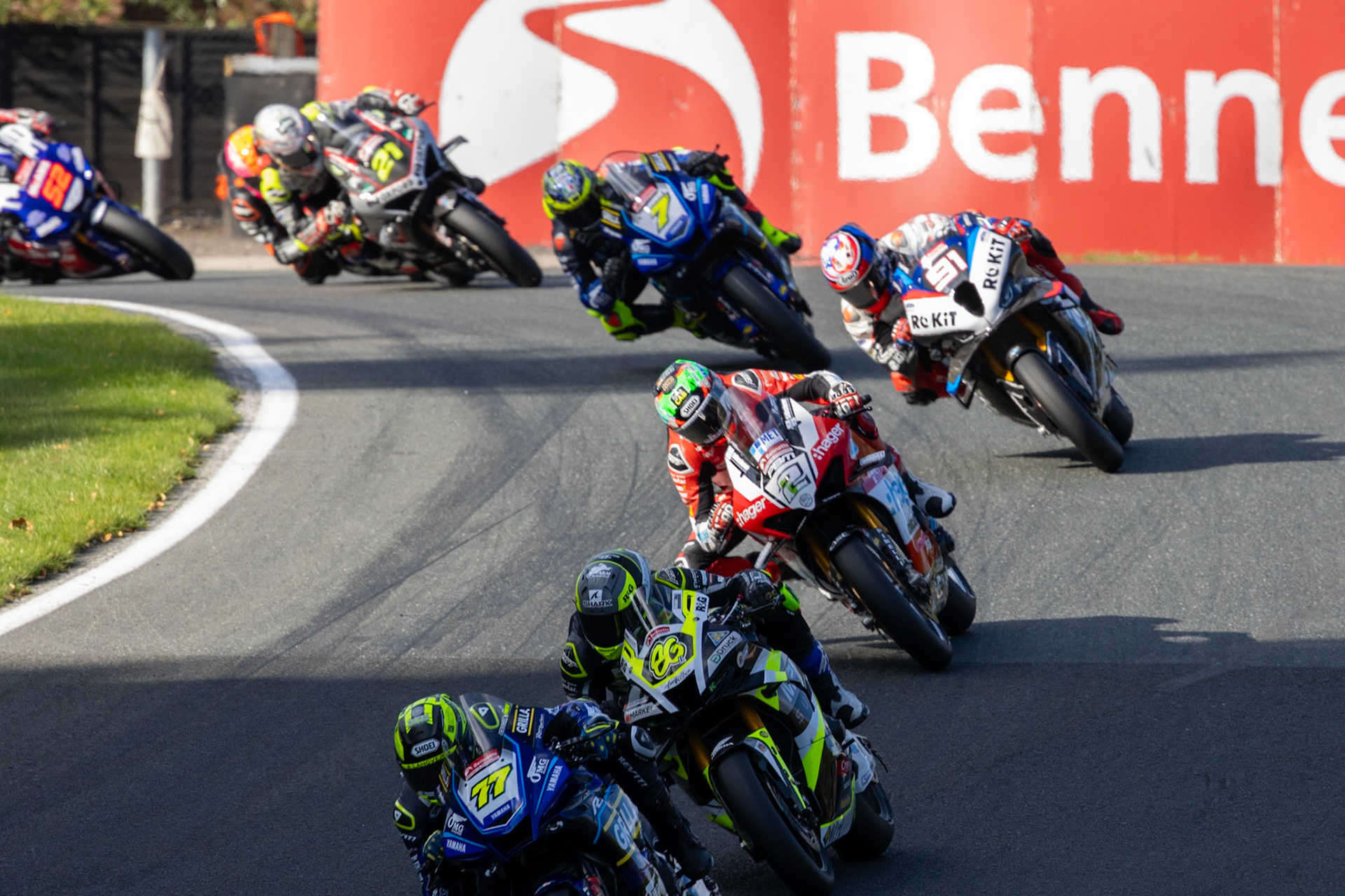 BSB Outlon Park Superbike Race 1 Lodge