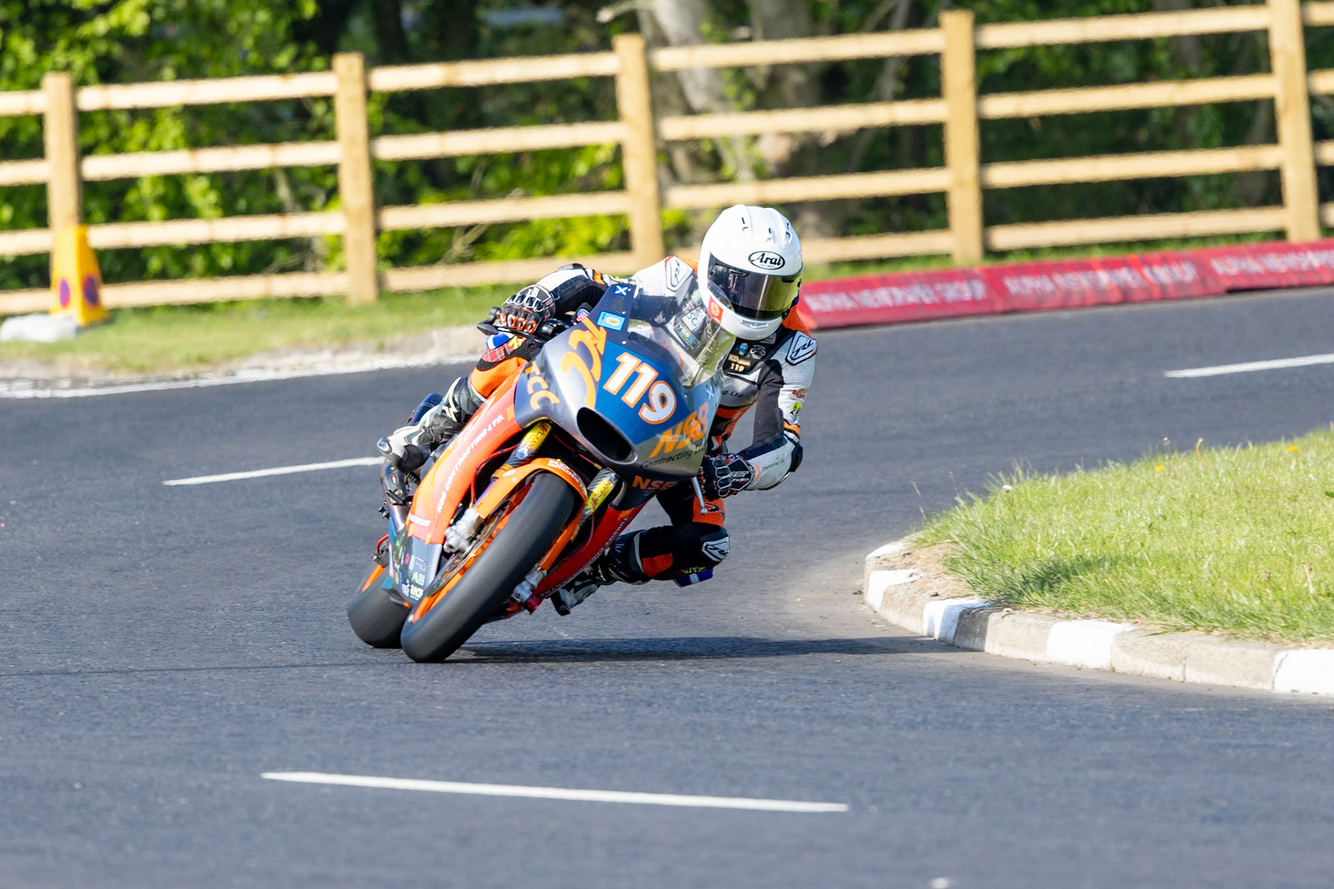 Supersport Qualifying Magic Roundabout NW200 25