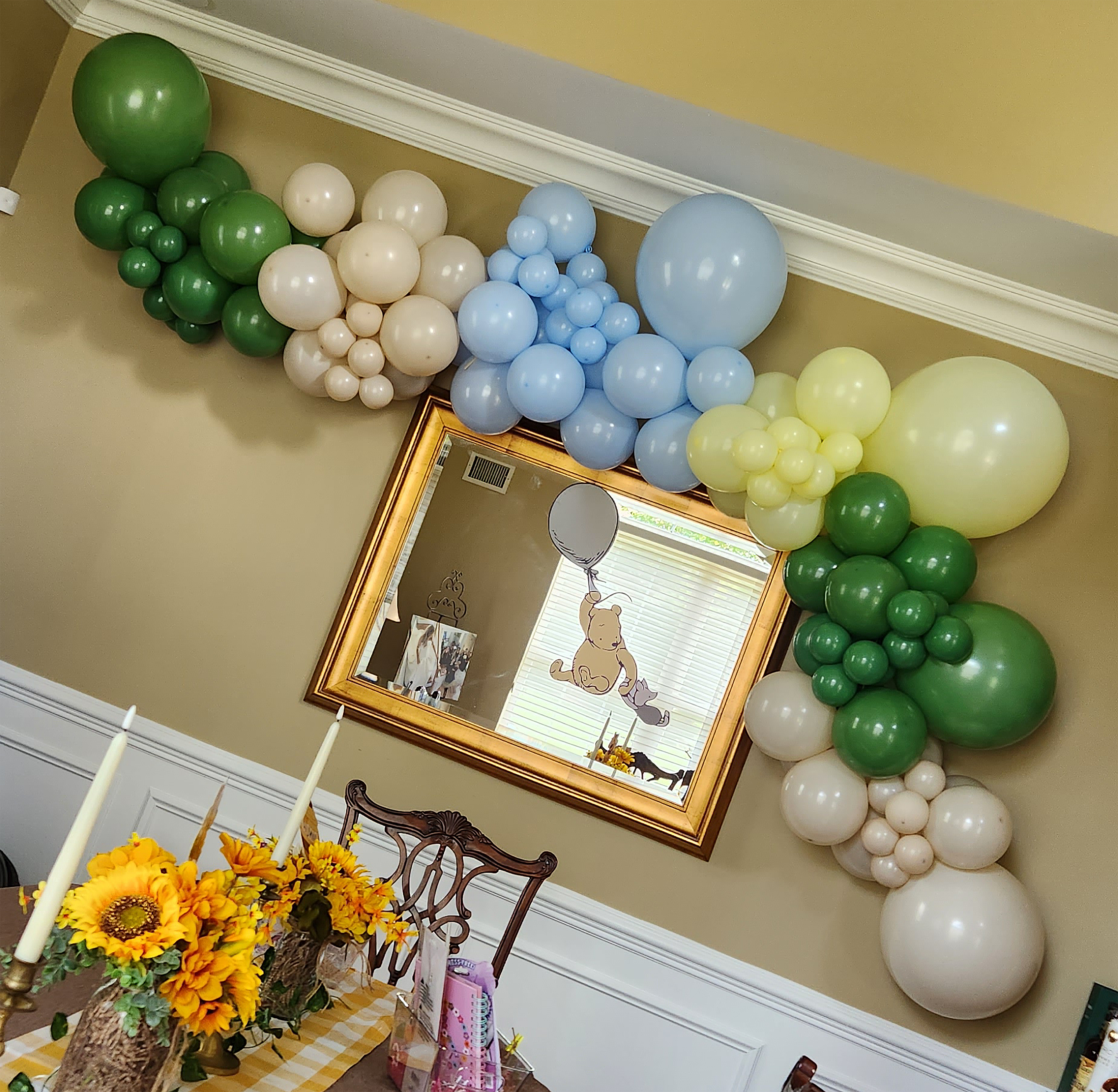 Winnie the Pooh Baby Shower Balloons and Custom Foam Piece