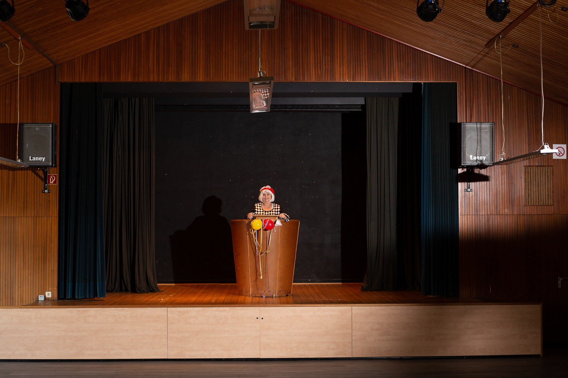 Renate Anton - Büttenrednerin (Projekt: Covid-19 und der Karneval)