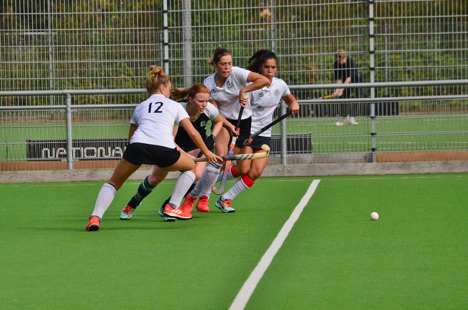  I like working with and for a team. I've played hockey for 19 years already, and still love it.