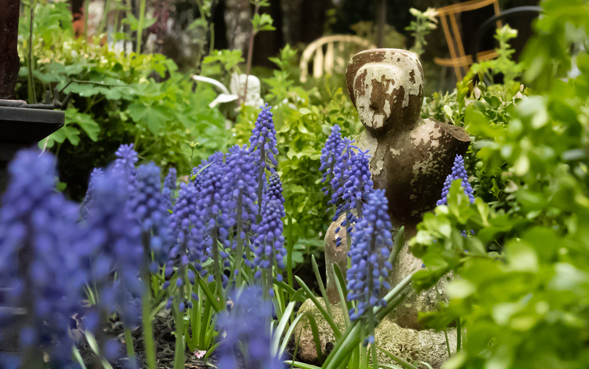 May 12, 2019 - This small statue was a gift from a family friend, it reminds me a lot of the day we got it every time I see it. It used to have a hand, and wield a small axe.