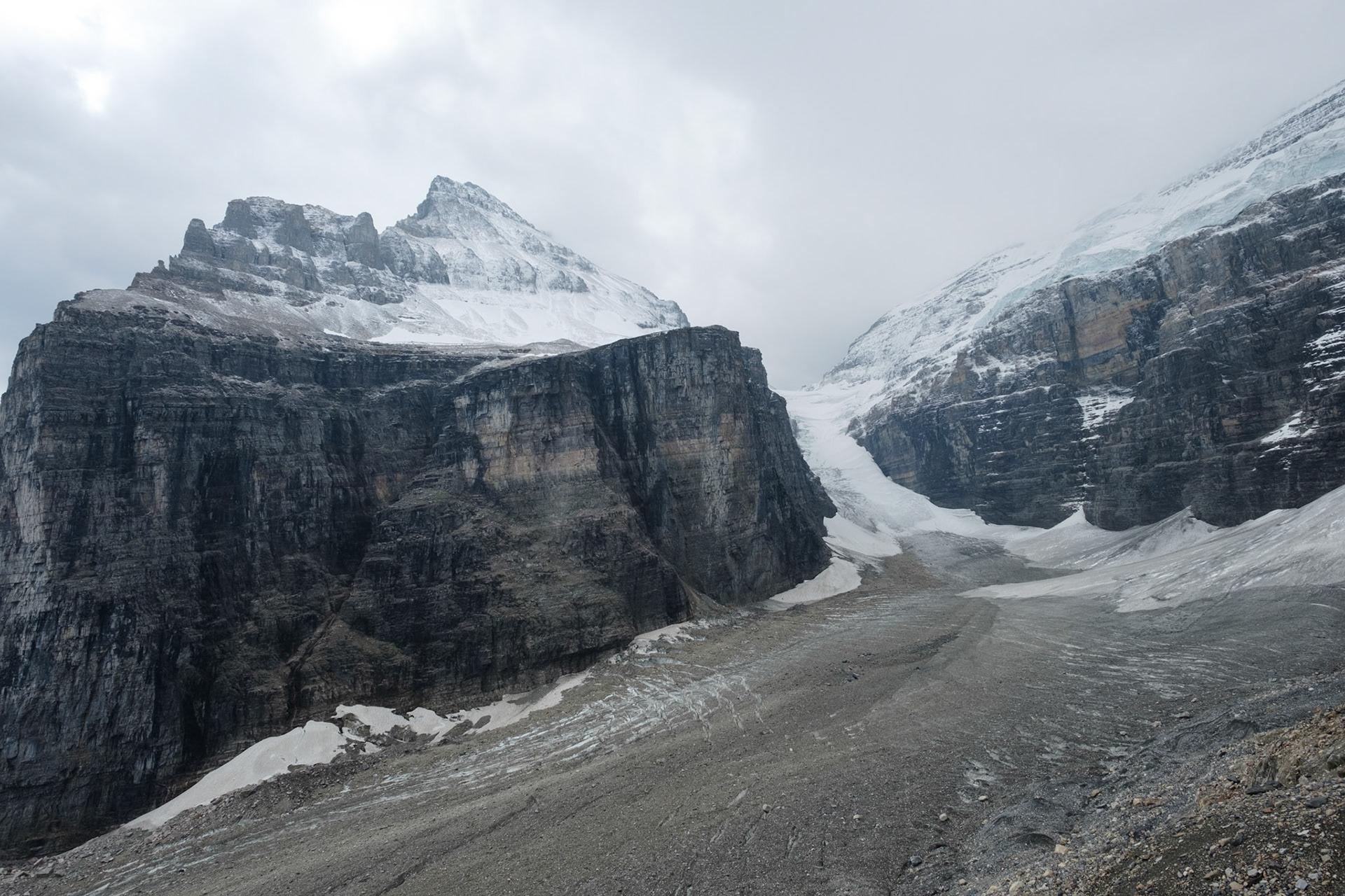 Mt Lefroy and Victoria Glacier from Plain of Six Glaciers lookout