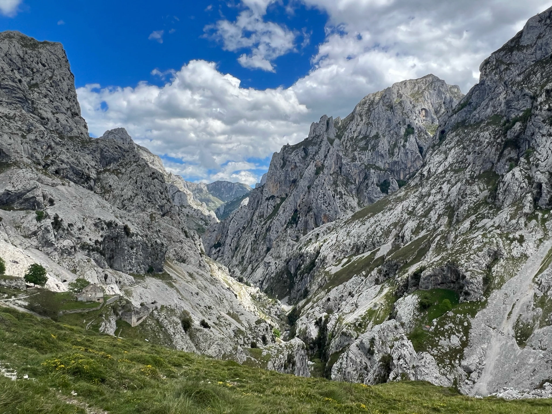 Hiking in Cares Gorge