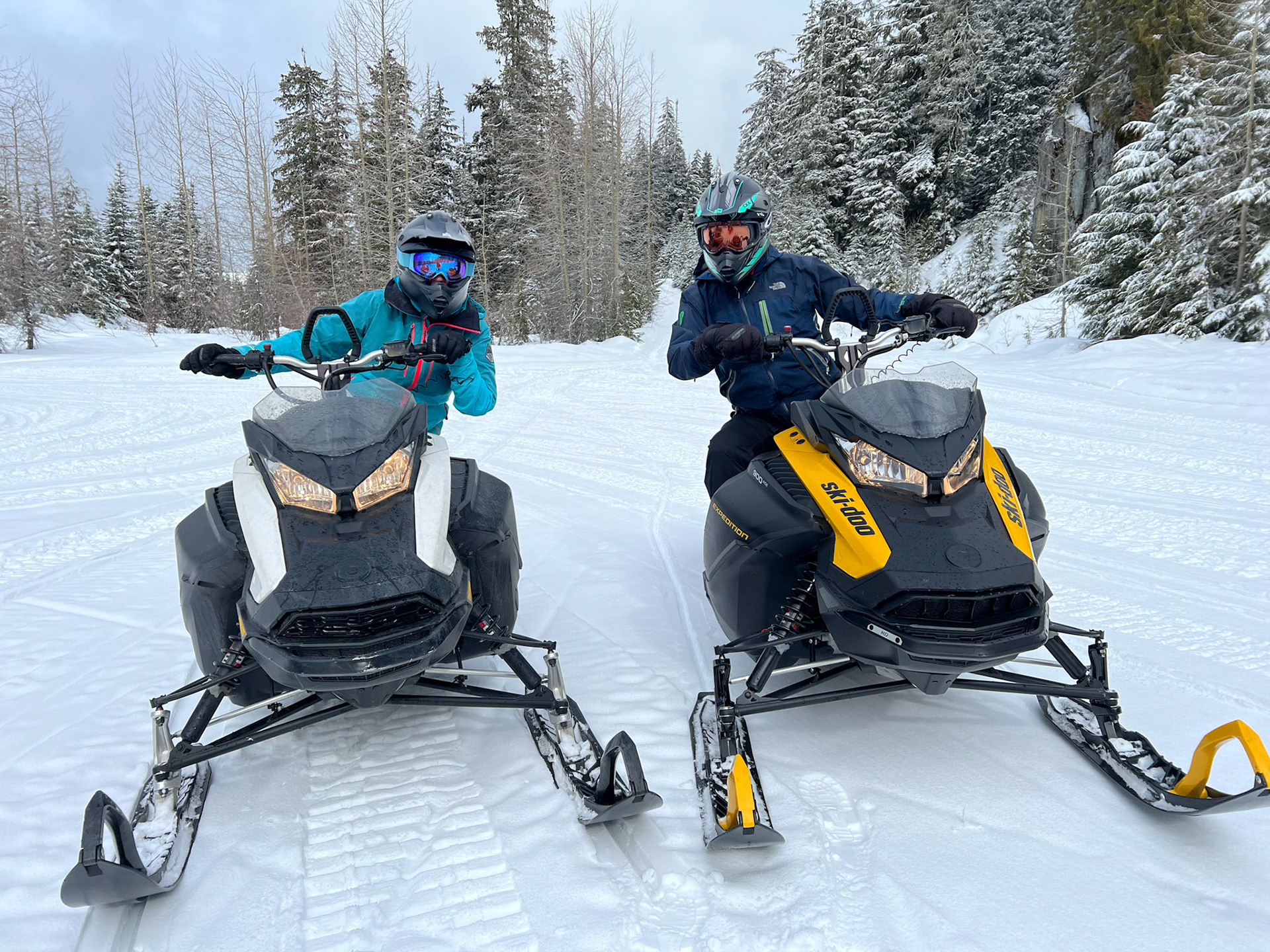 Snowmobile tour