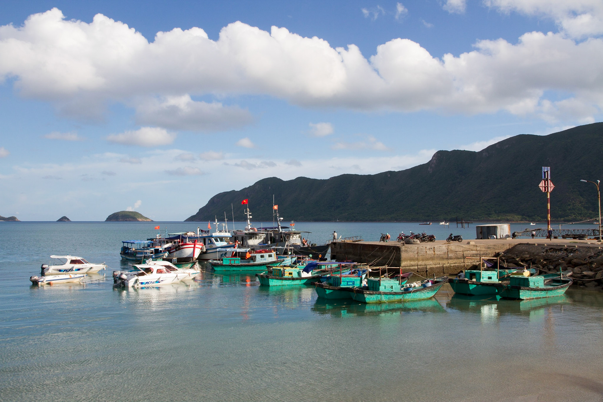 Harbour in town