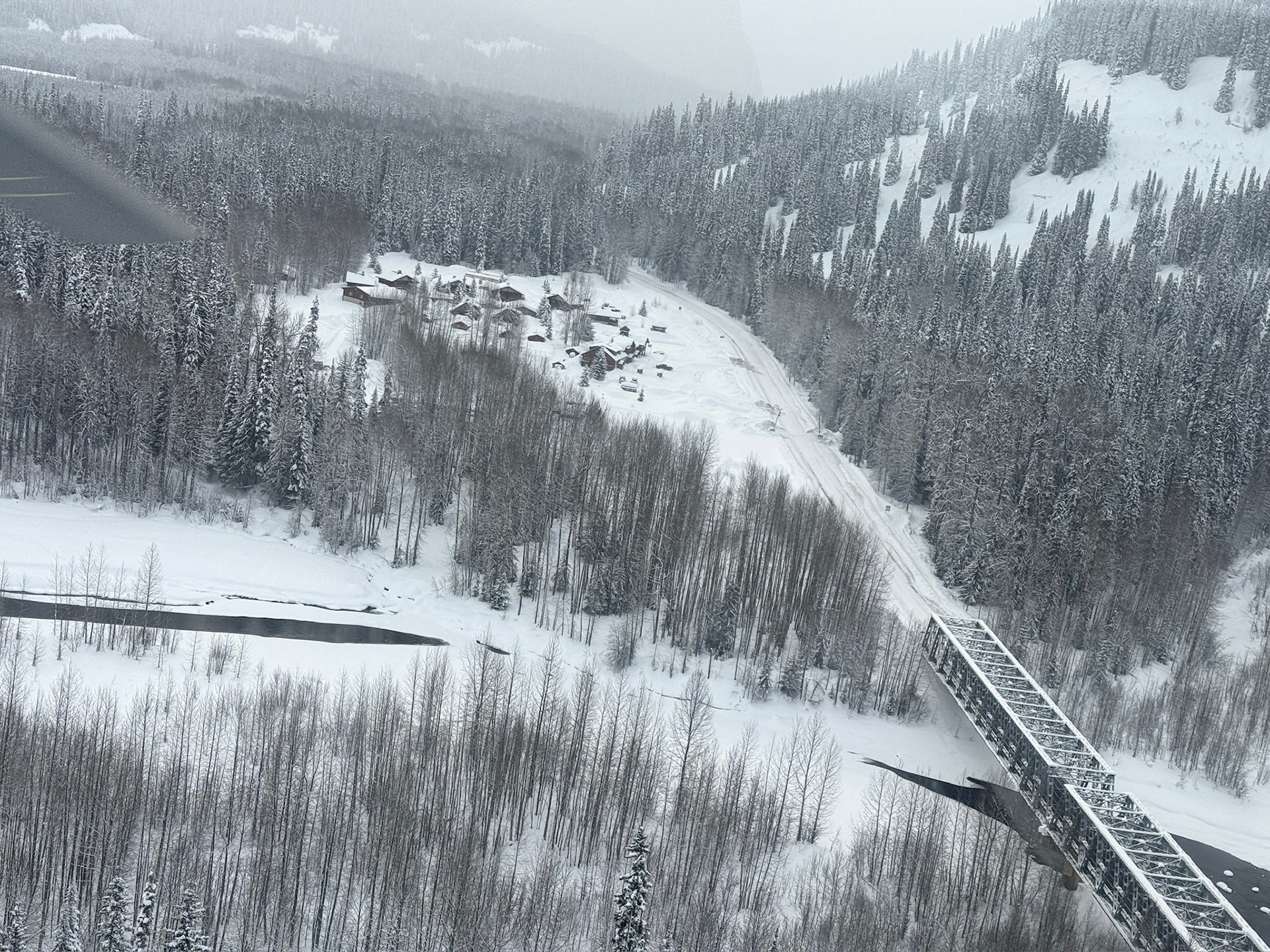 Flying back to Bell 2 Lodge