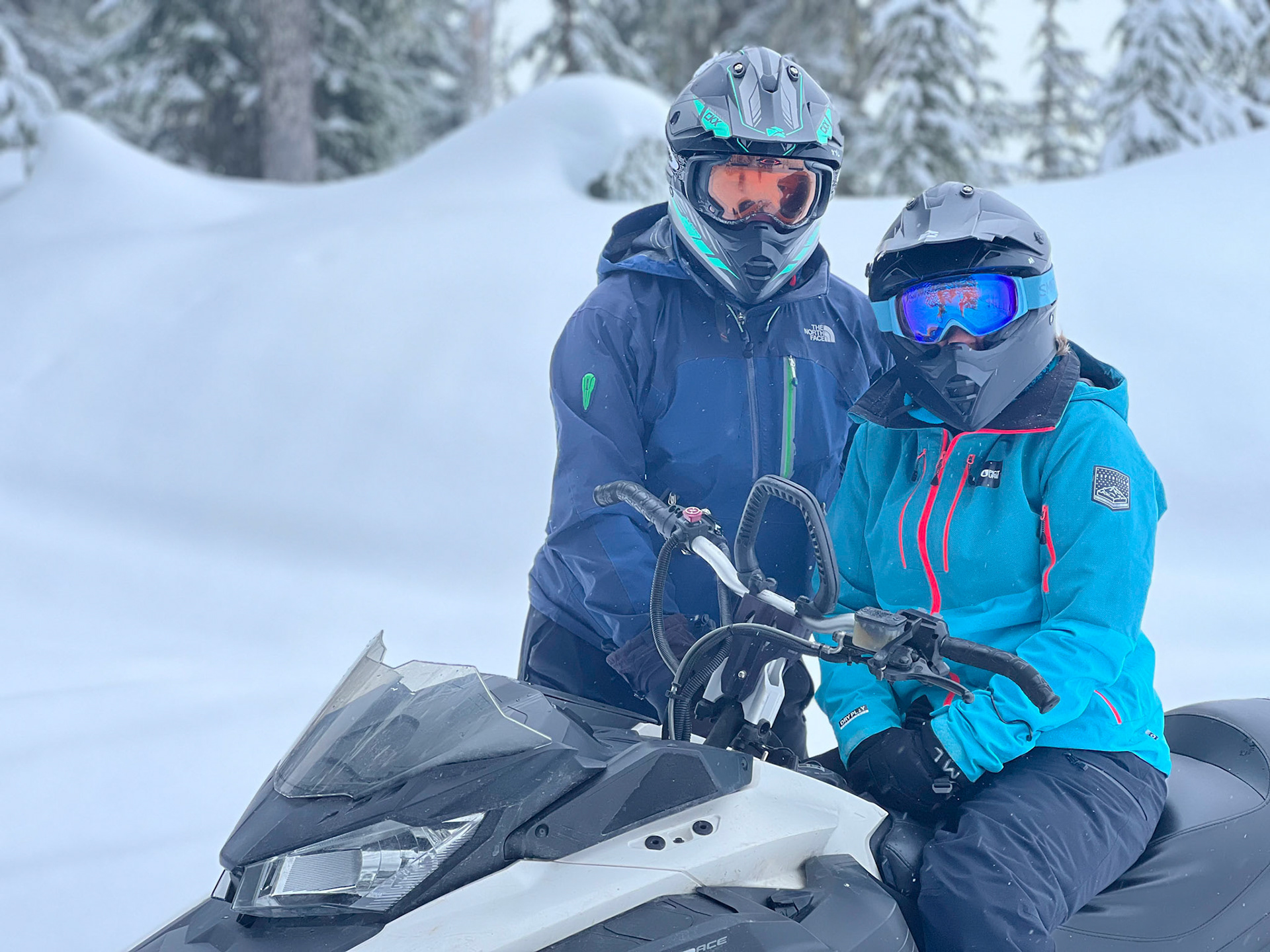 Snowmobile tour