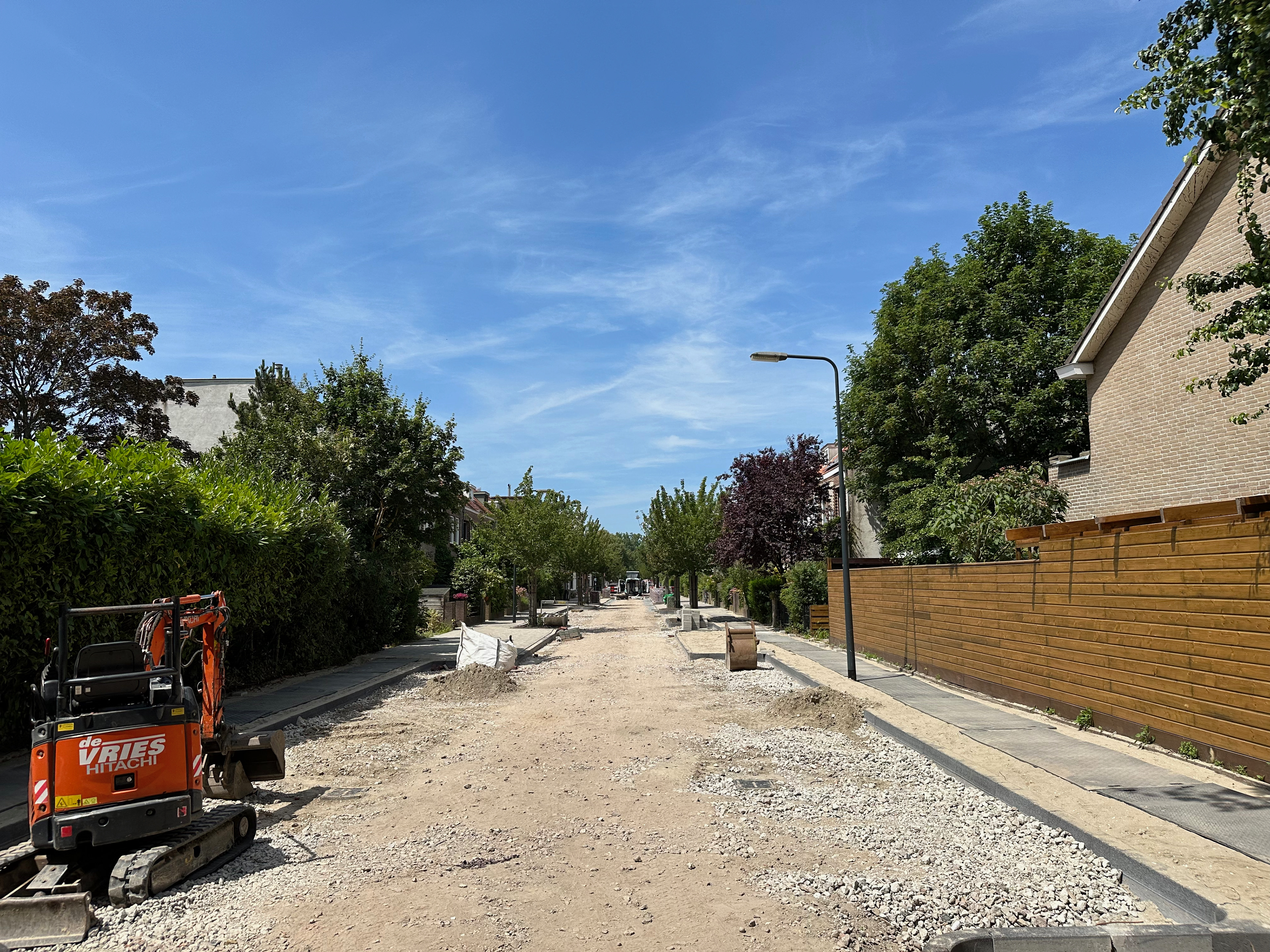 Juni 2024: De Roodborststraat wordt uitgevoerd, de banden zijn gesteld