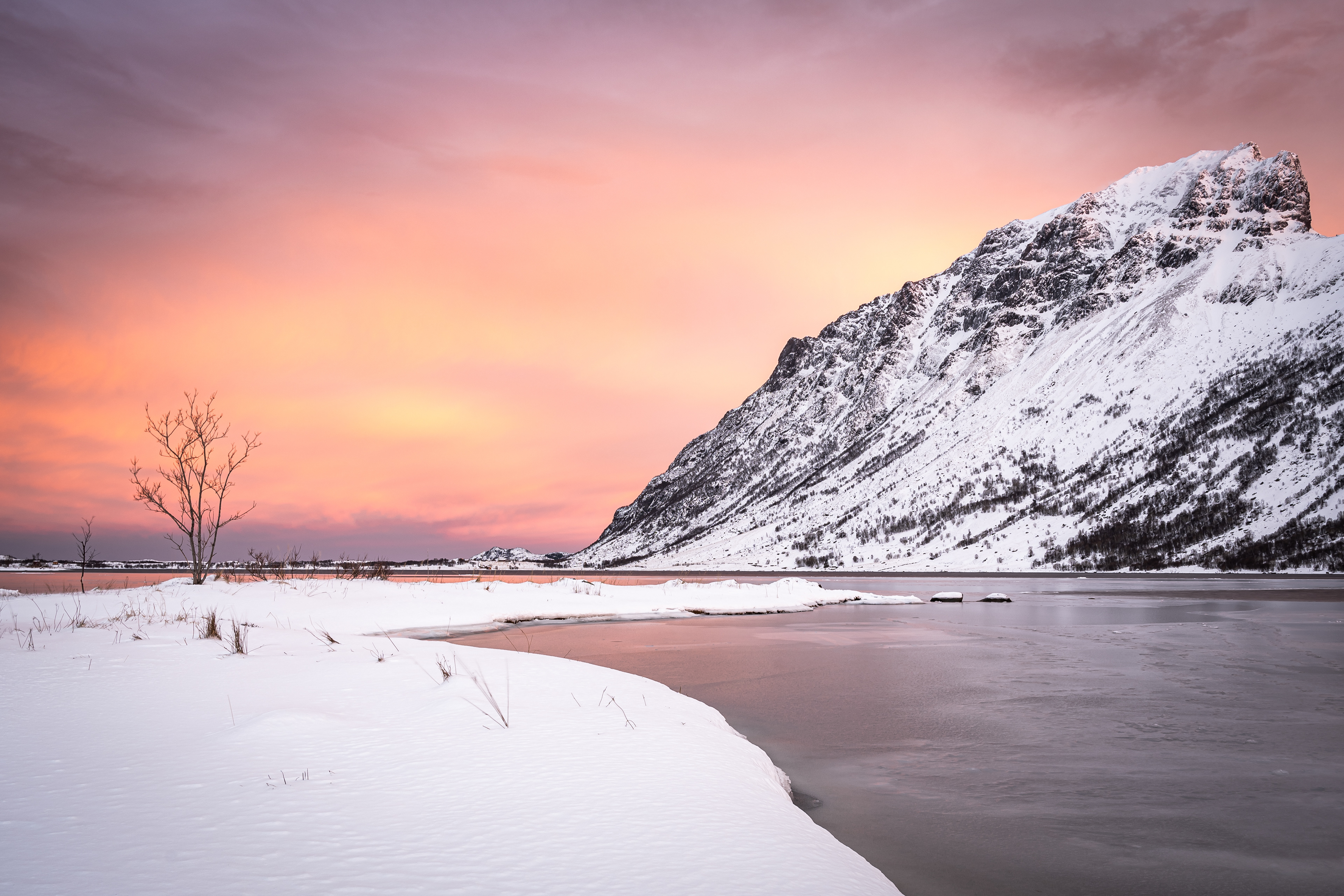 "The sky takes on shades of orange during sunrise and sunset, the colour that gives you hope that the sun will set only to rise again."  Ram Charan