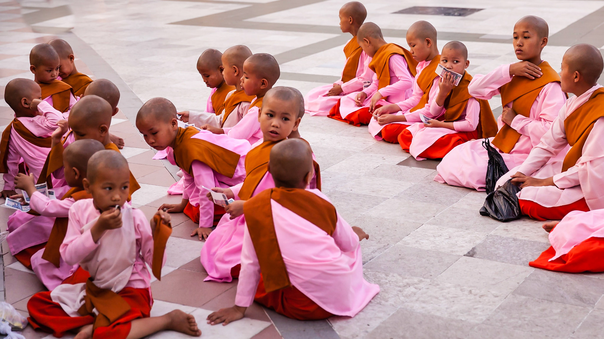 Youngs nuns on excursion to Shwegadon Pagoda