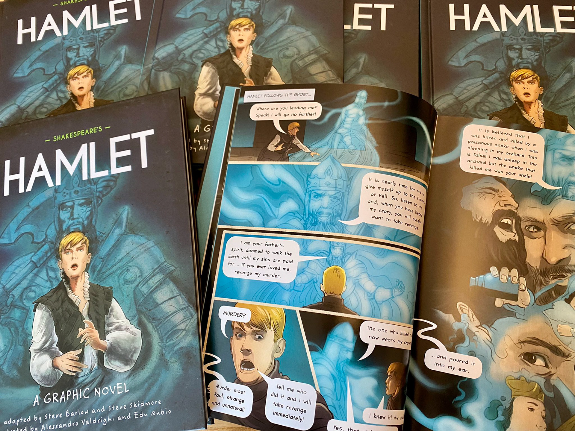 Cover design and graphic novel layout of Hamlet for Franklin Watts