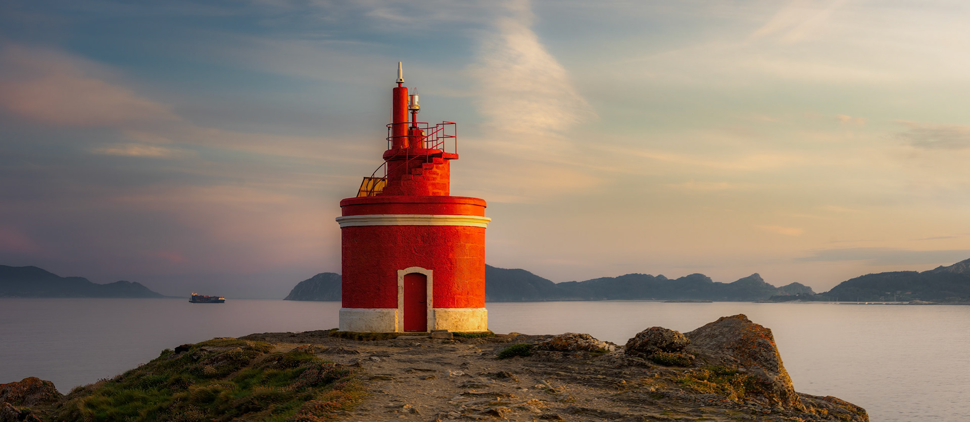 LIGHTHOUSE panorama