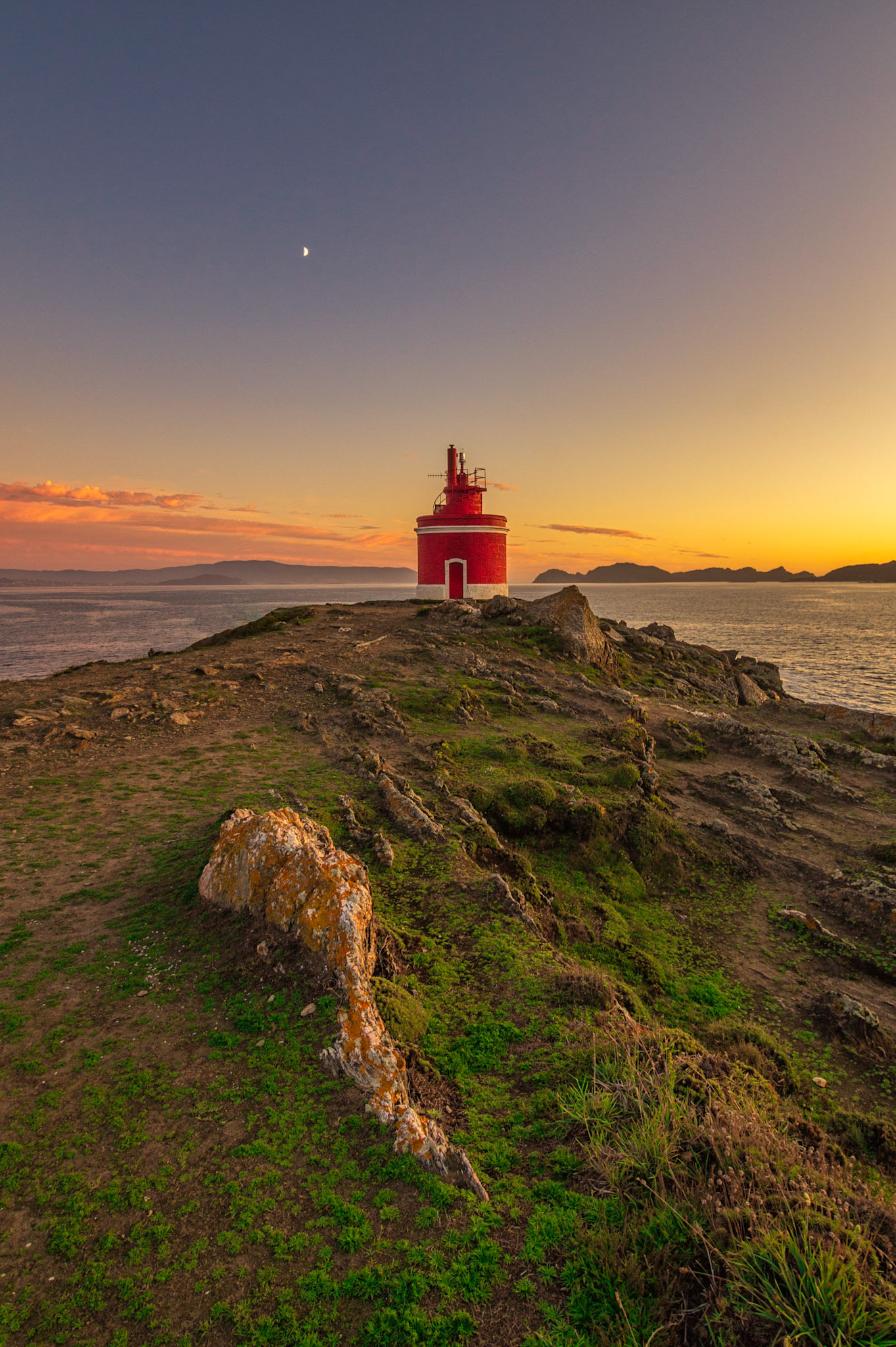 LIGHTHOUSE