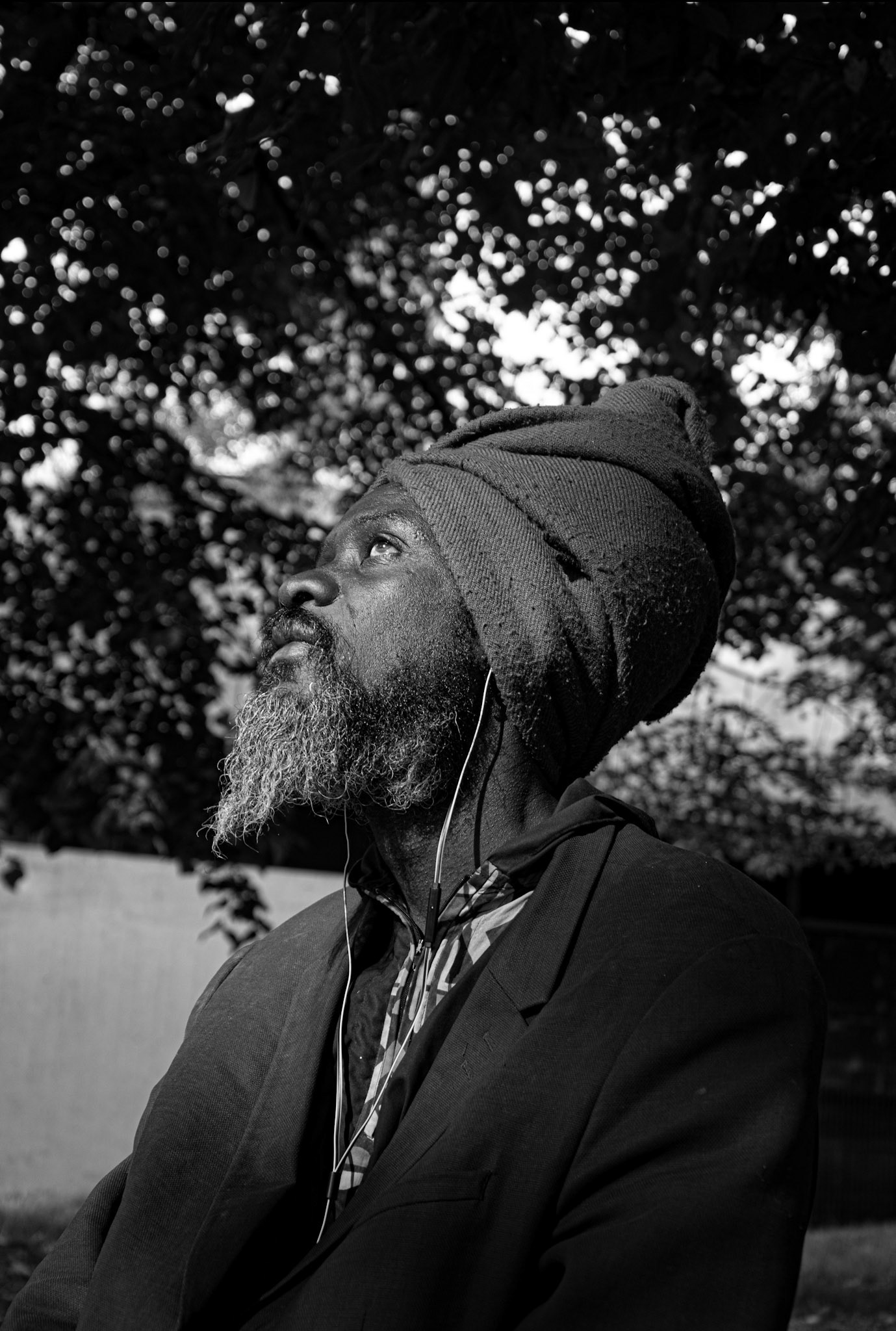 JAH , 2022, 15 tirages 30x45cm, papier Fine Art RAG William Turner, sous cadre noir