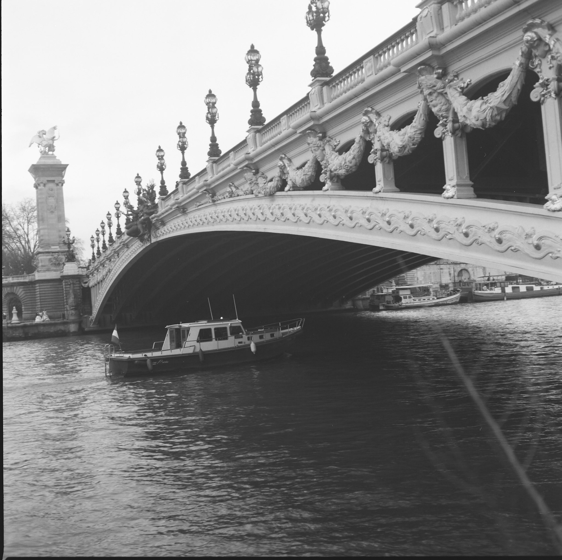 Pont Alexandre III droit, argentique YASHICA MAT 124G