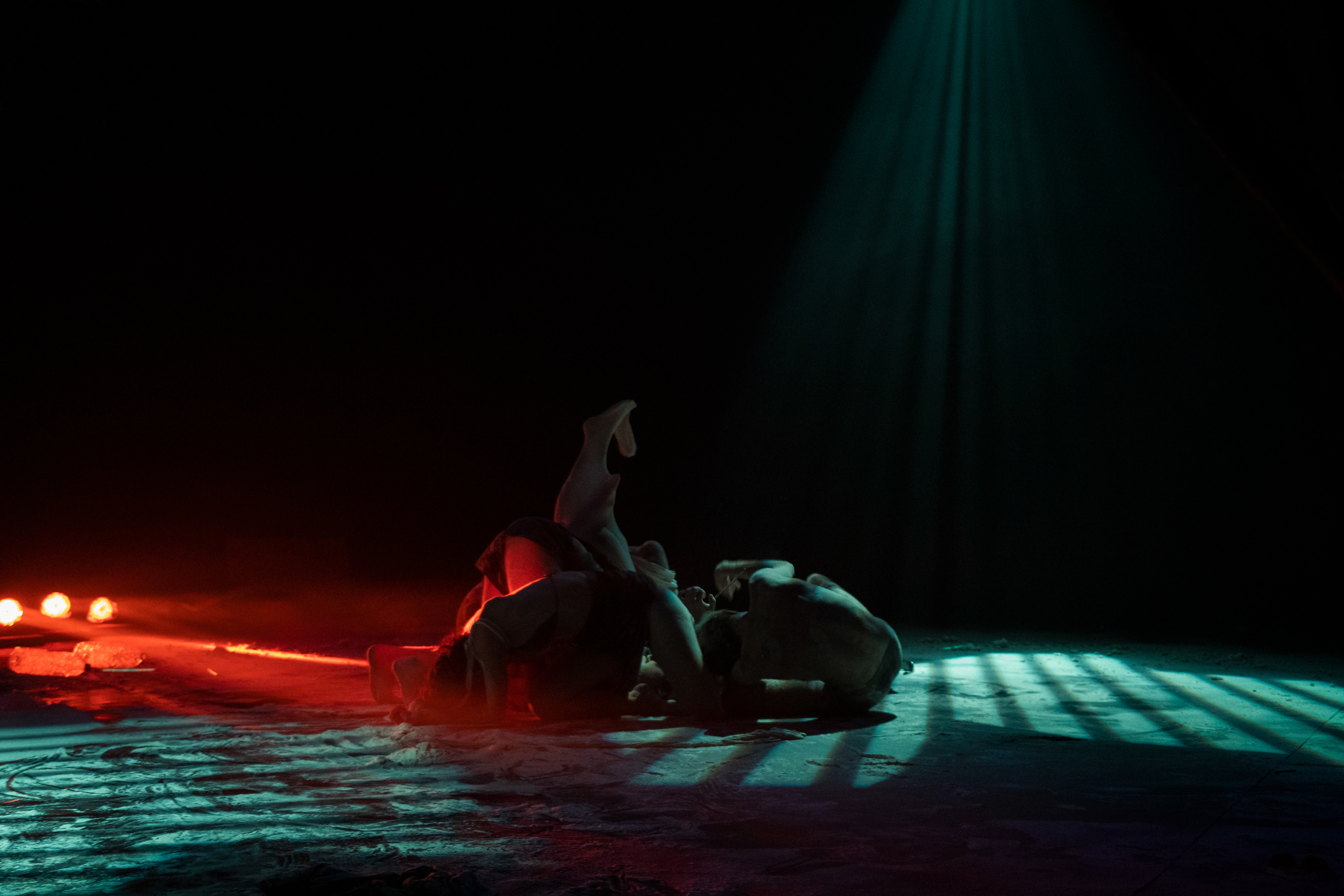 Teatro Circulo, Valencia, Spain, performance: 10000 segundos, May 2022