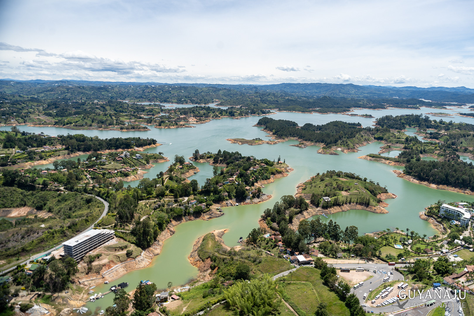 Vue depuis le sommet du penol de Guatape