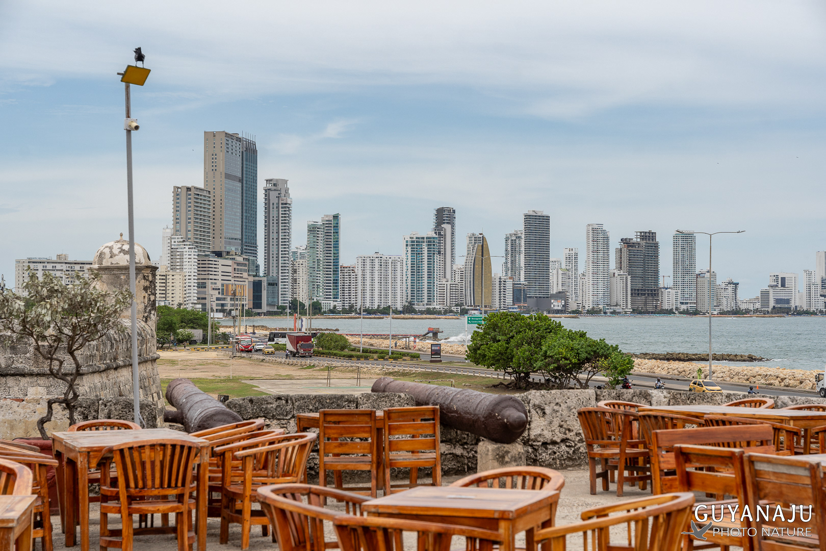 CARTAGENA : LA VILLE MODERNE DEPUIS LES REMPARTS