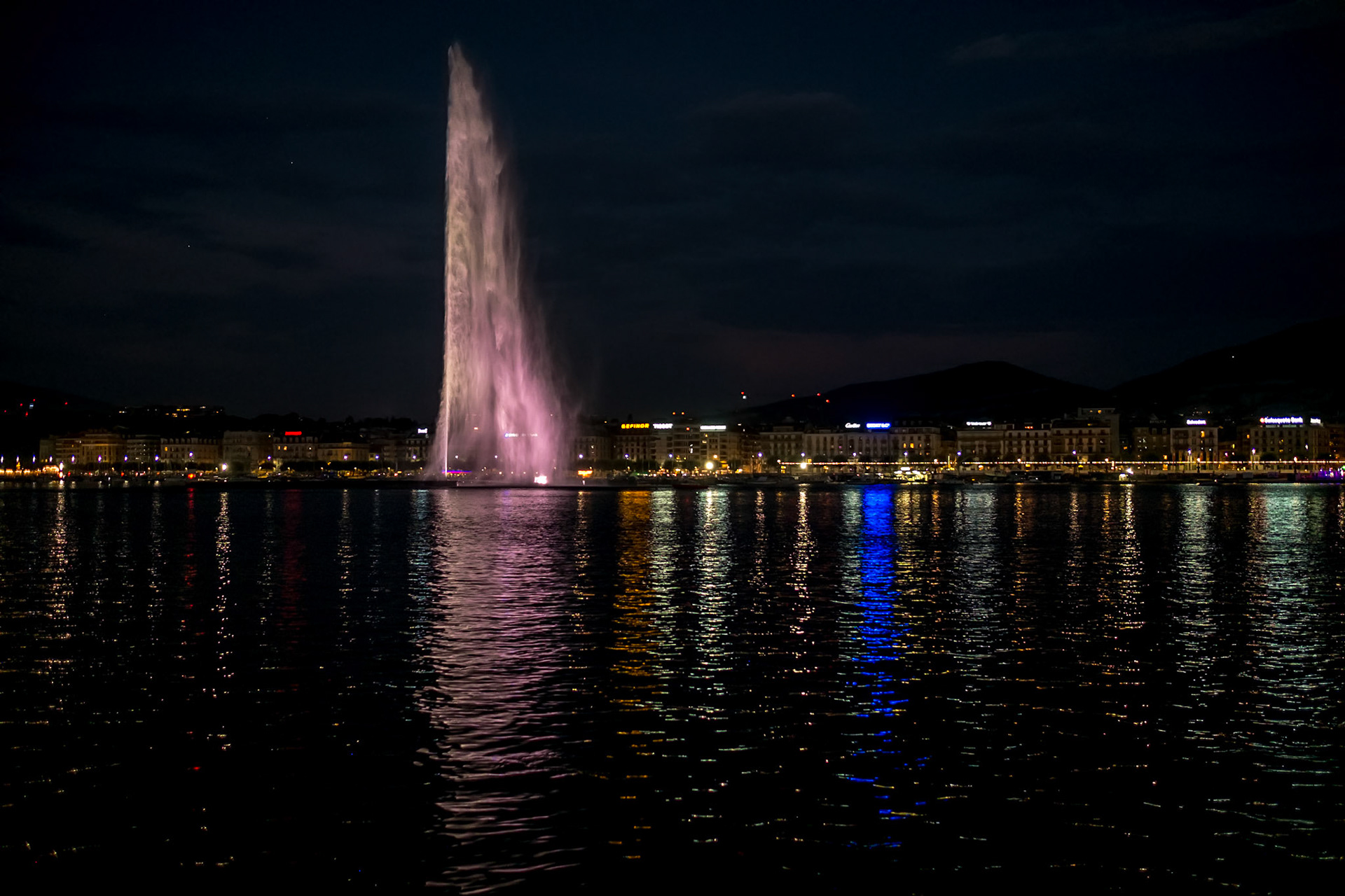 Jet d'Eau. Lac Léman. Genève
