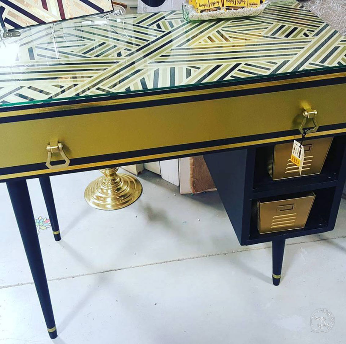 Upcycled Sewing Desk to Fabulousness 😍