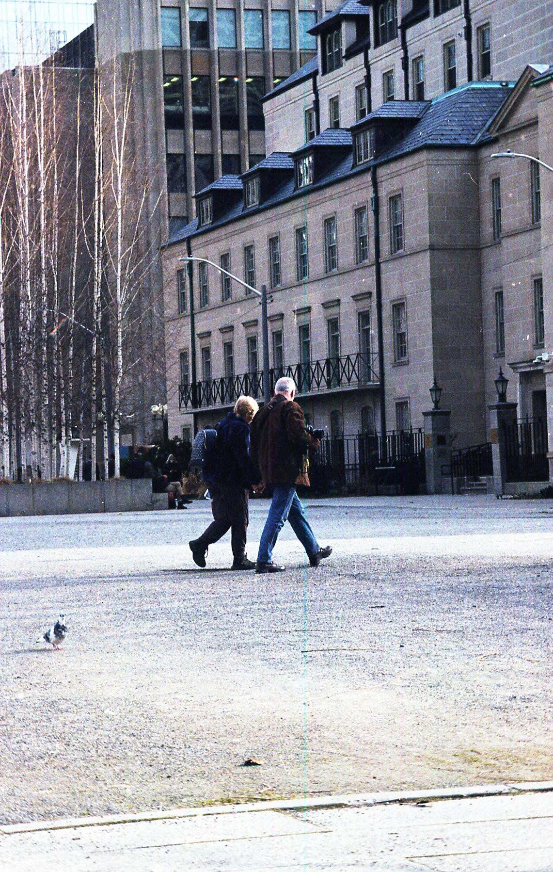 "London Lovers" Shot by Sabrina Narzoles. 2022