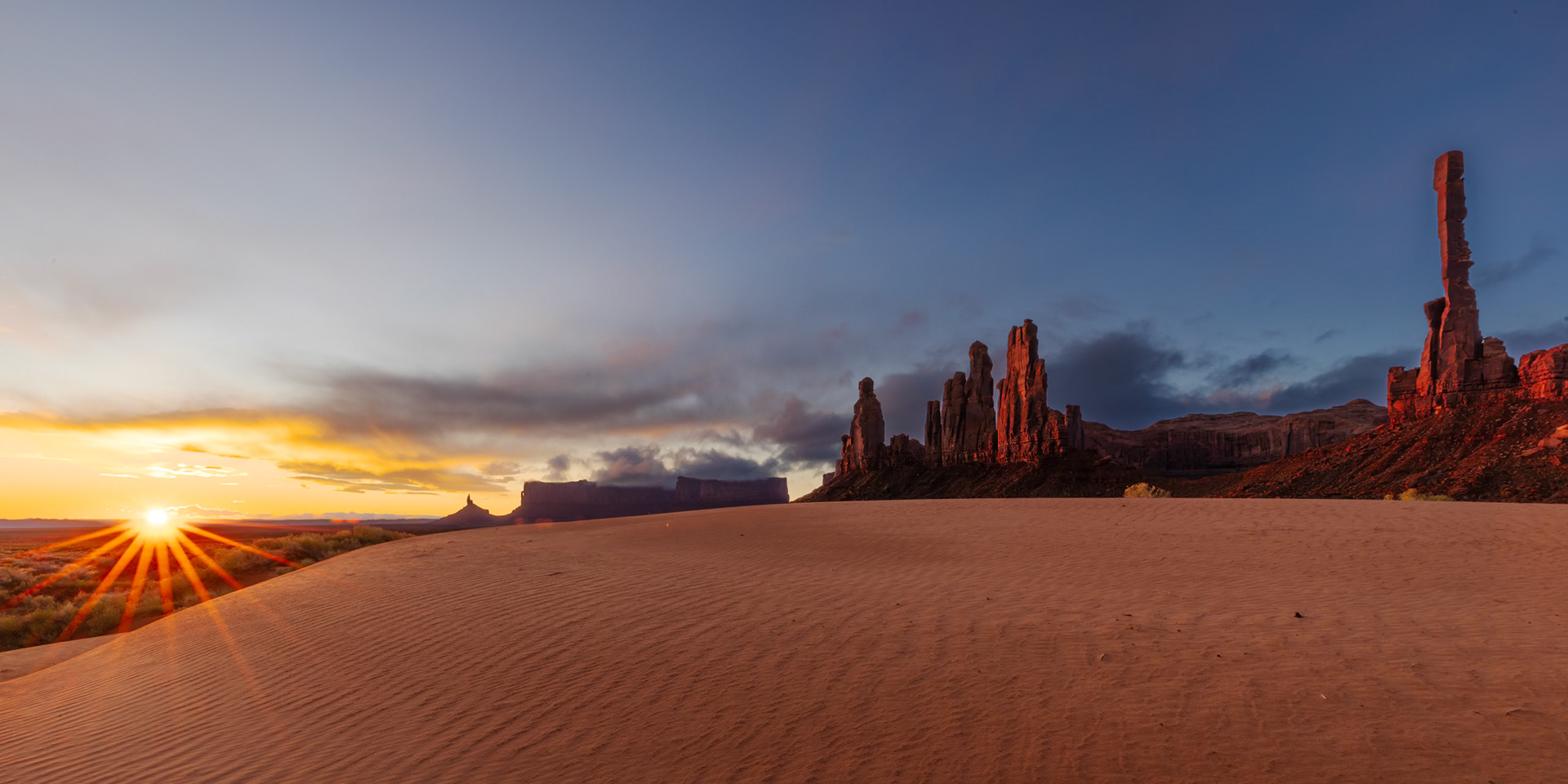 Totem Pole and Yei Bi Chei