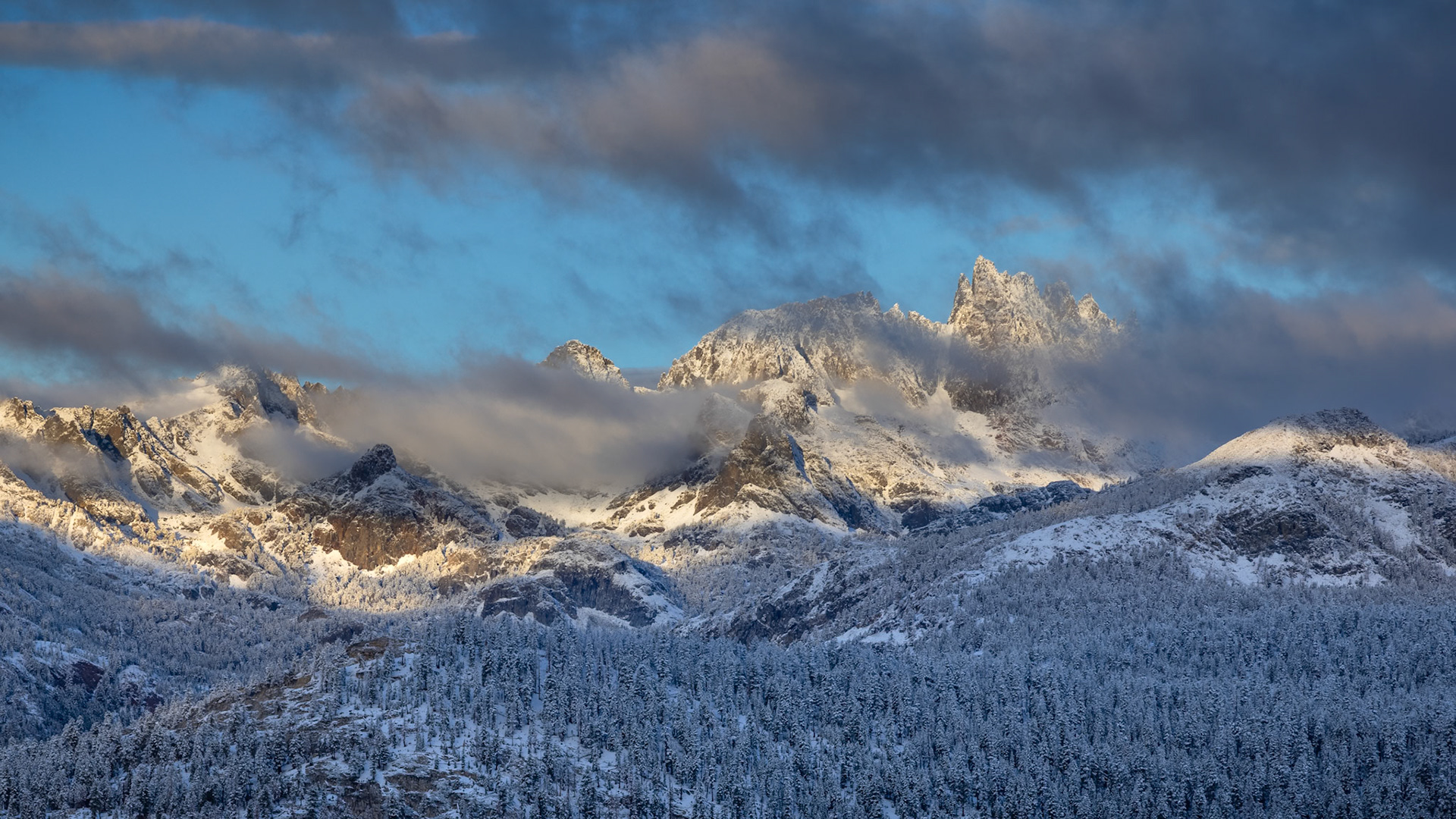 Sunrise at Minaret Vista, Mammoth Lakes