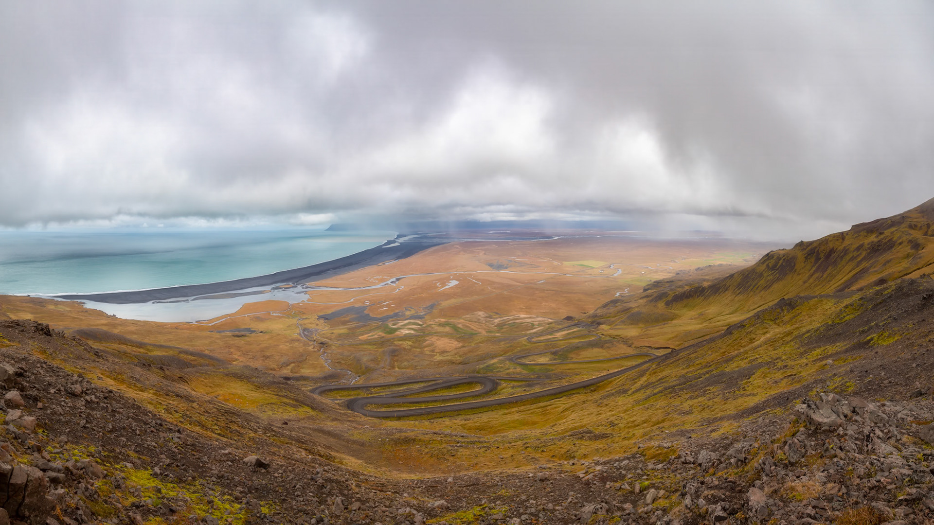 Heradhssandur; the mouth of the Lagarfljot River