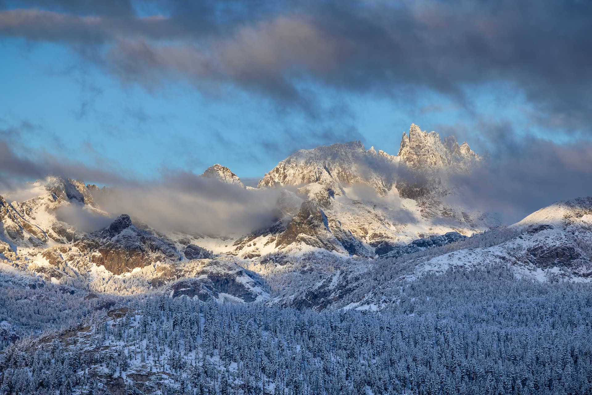Sunrise at Minaret Vista, Mammoth Lakes