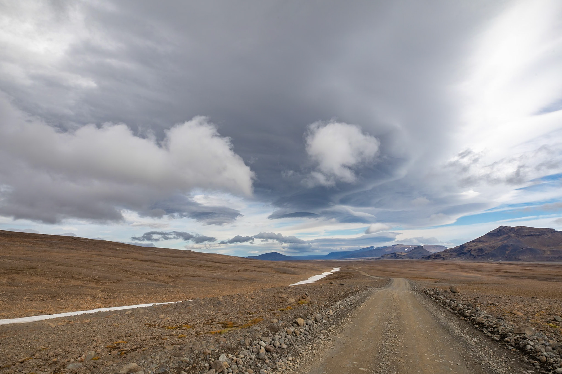 Kaldidalur Corridor (Rte 550); the Icelandic Highlands