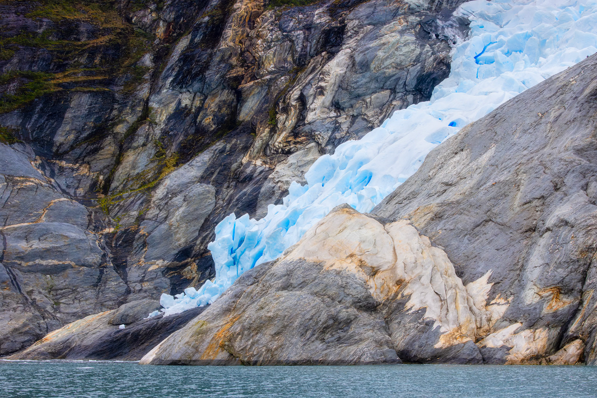 Small glacier in Garibaldi Fjord