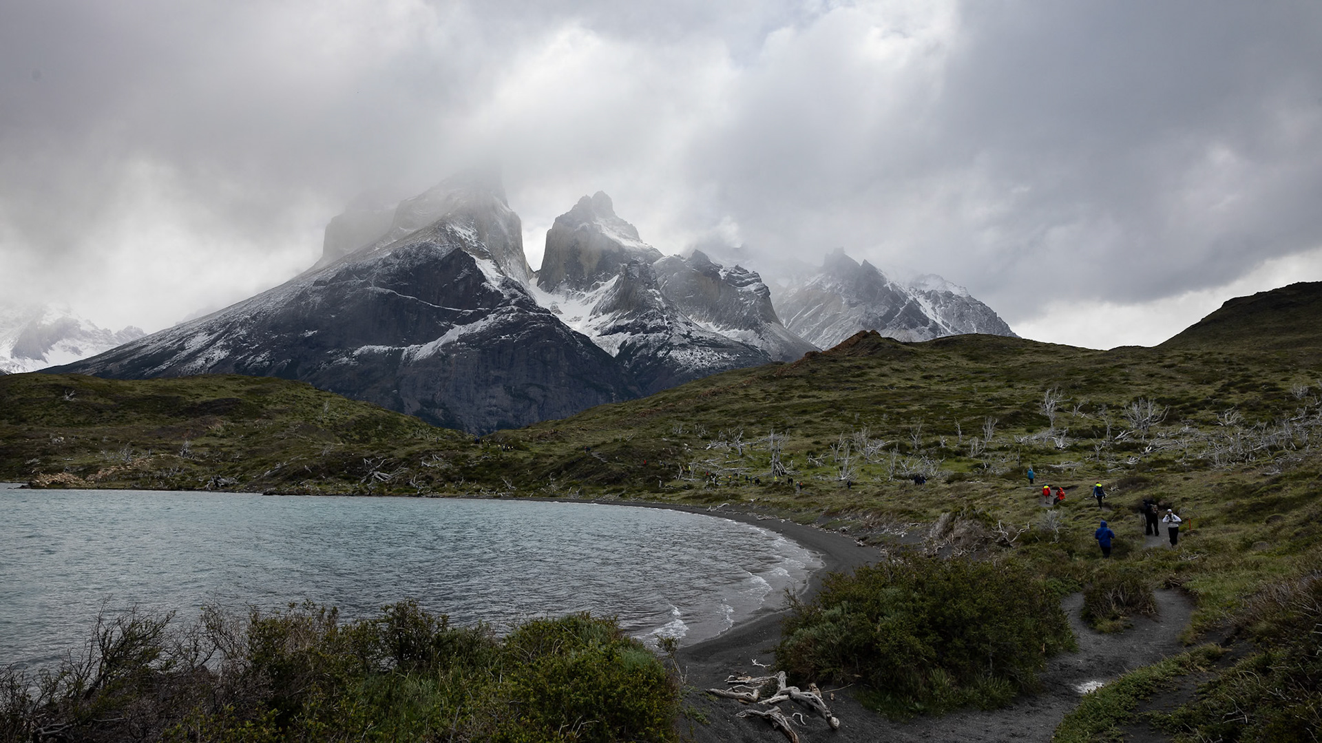 Pehoe Lake and Los Cuernos, "The Horns of Paine'