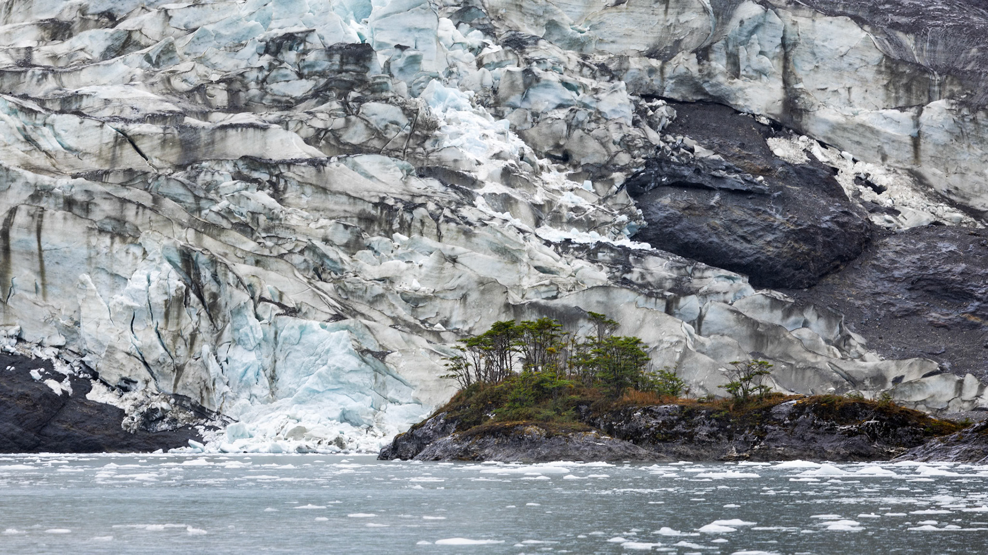 Glacier in De Agostini Fjord