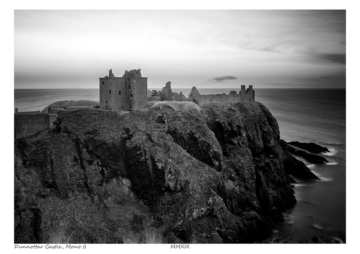 Dunnottar Castle, Mono II (Stonehaven, Aberdeenshire)