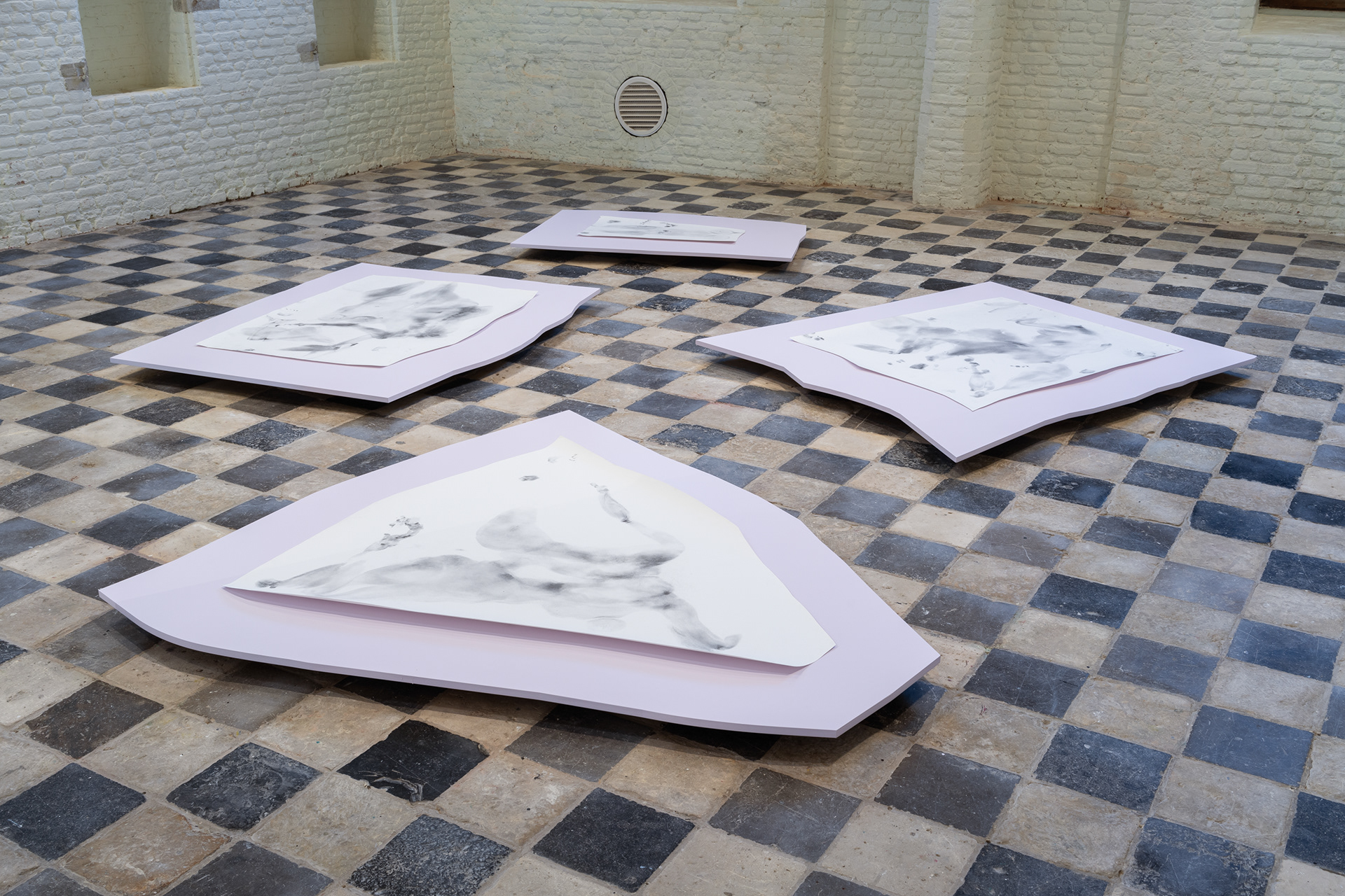 Body Prints ‘22-’23’, installation view Vleeshal 2024, photo Gunnar Meier 
