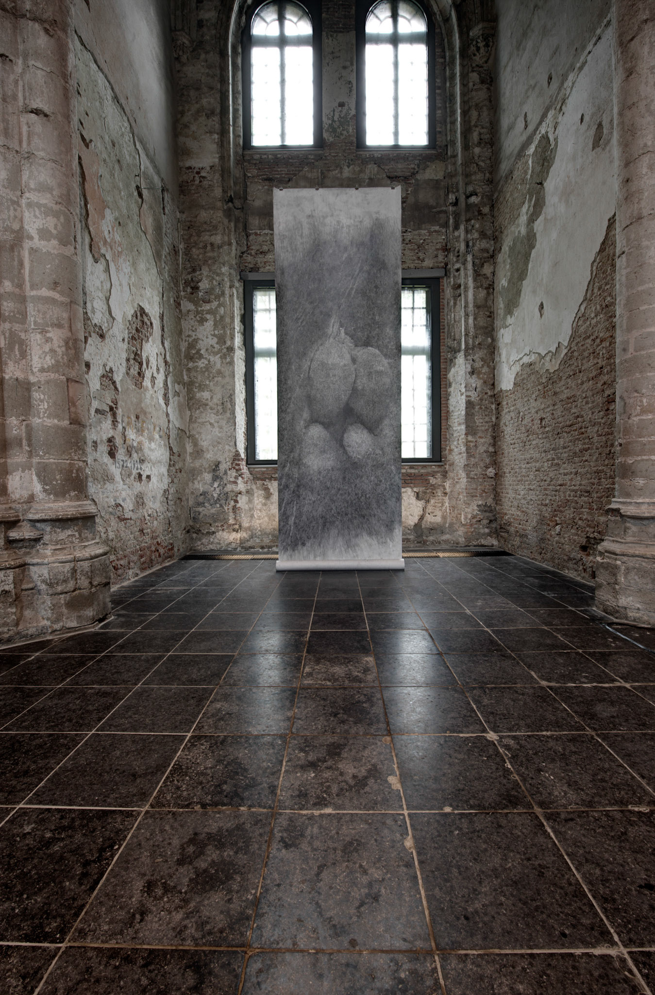 Installation view Grote Kerk Veere 2012,  photo Mechteld Jansen