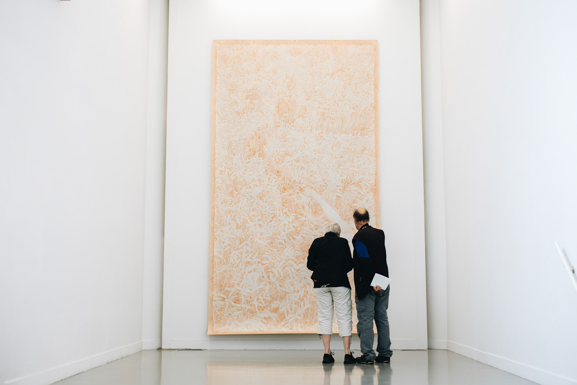 Untitled (July 19), coloured pencil on paper, 427 x 240 cm, 2025, Drawing Centre Diepenheim 2026, photo Barbara Trienen