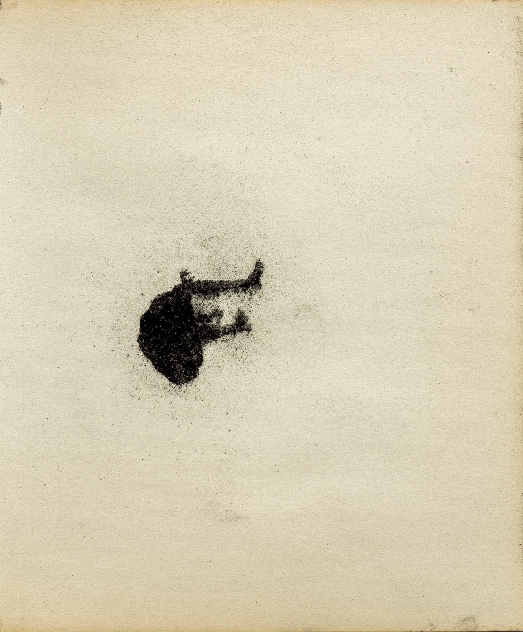 Untitled, graphite(powder) on paper, 23,9 x 20 cm, 2020