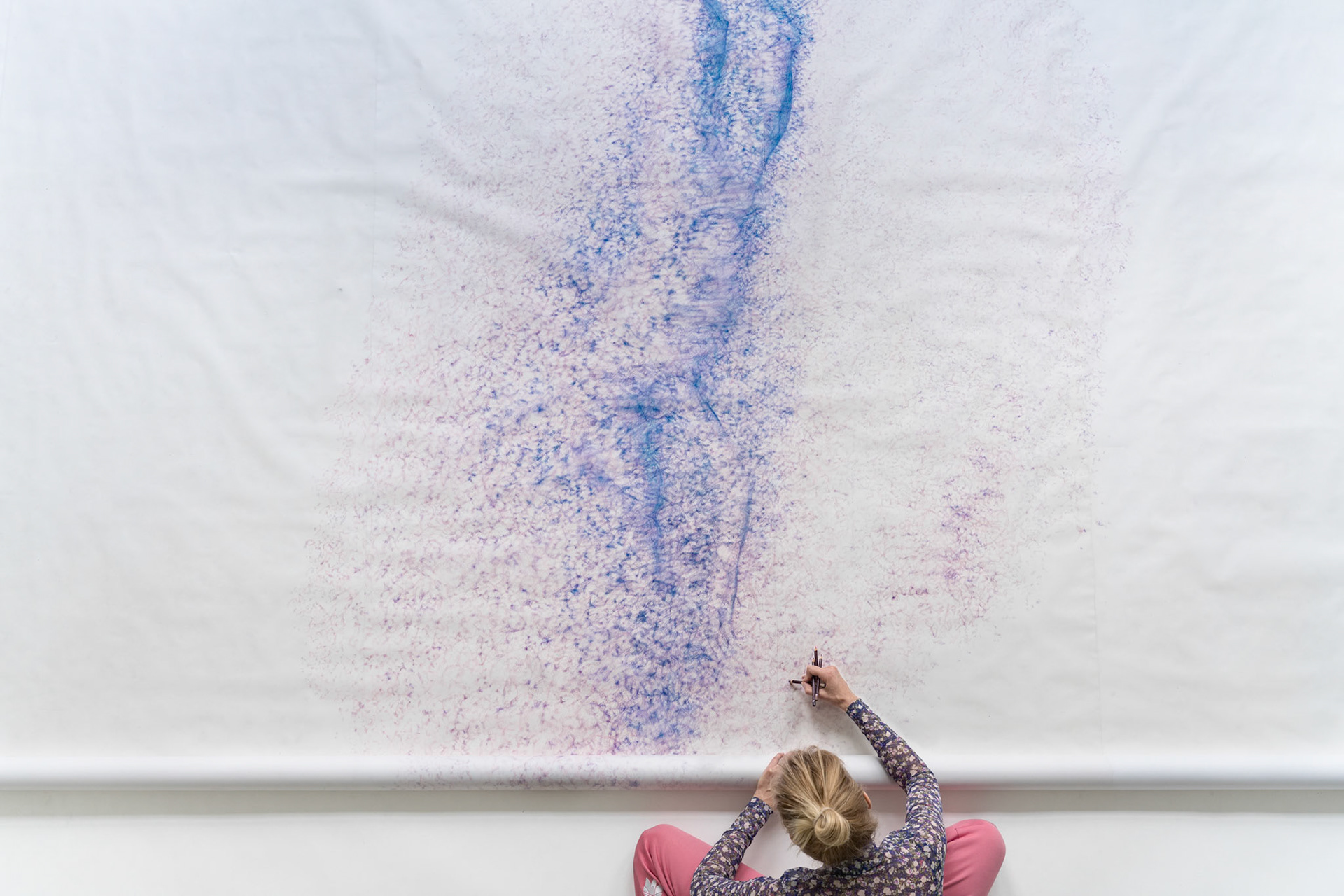 Covered (in between shoulder blades) - making of, colored pencil on tracing paper, bookbinding glue, 531 x 376 cm (total length: appr. 1000 cm), 2023