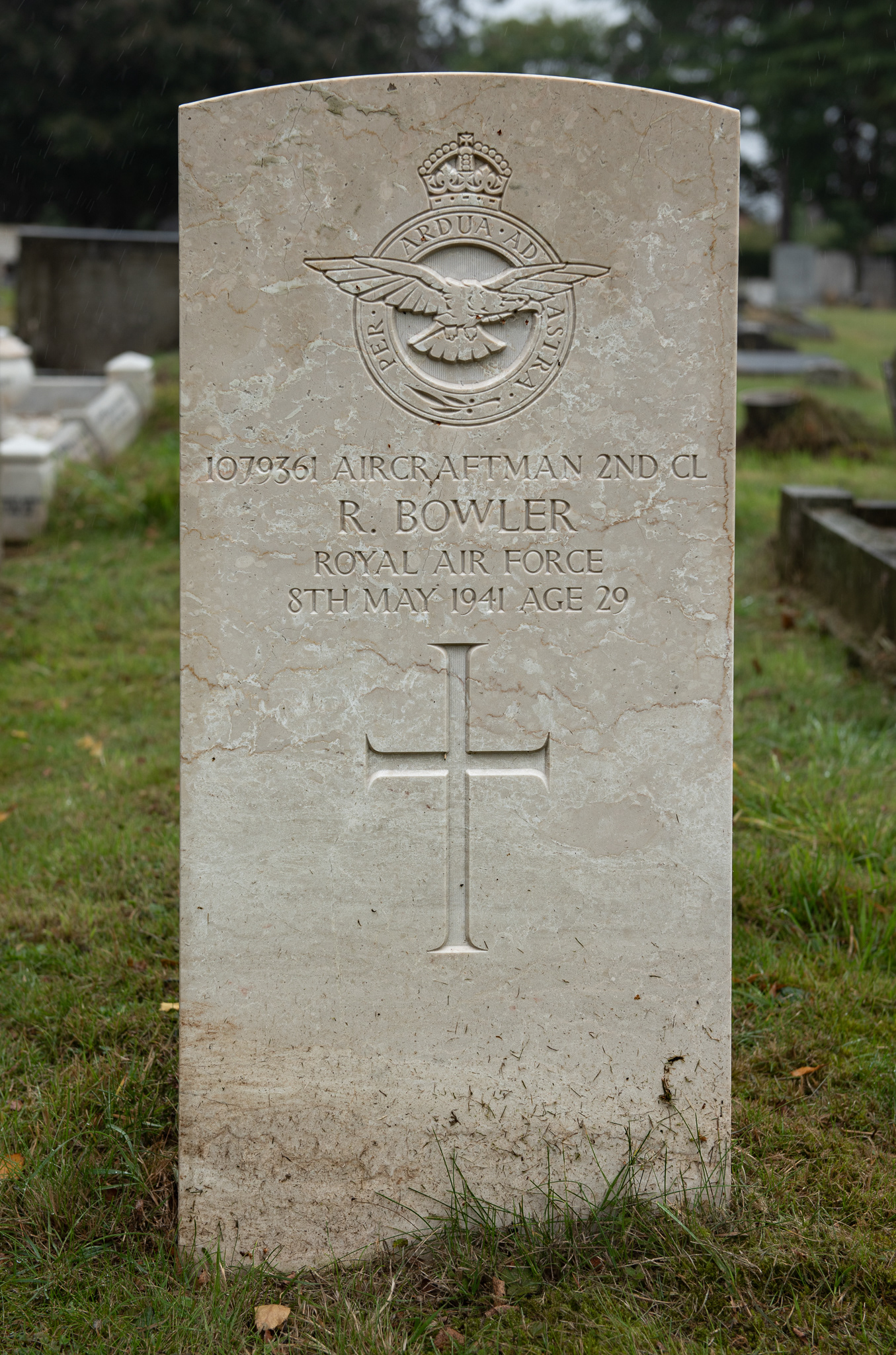 BOWLER R