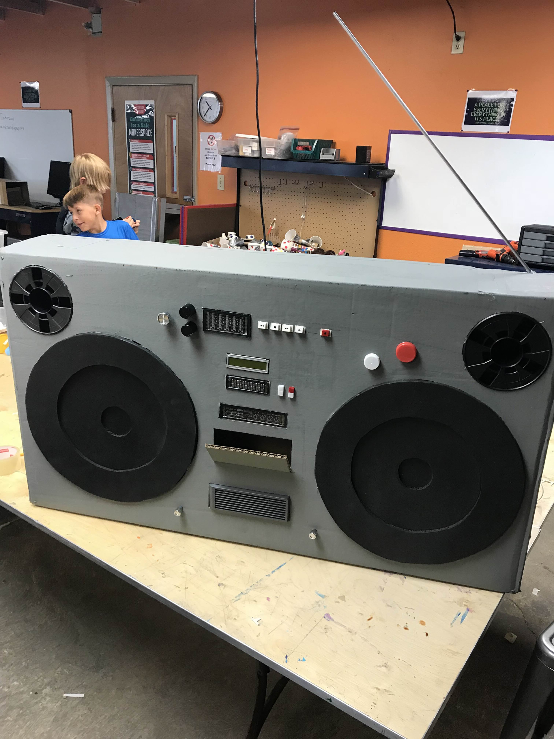 Giant Boombox 2018