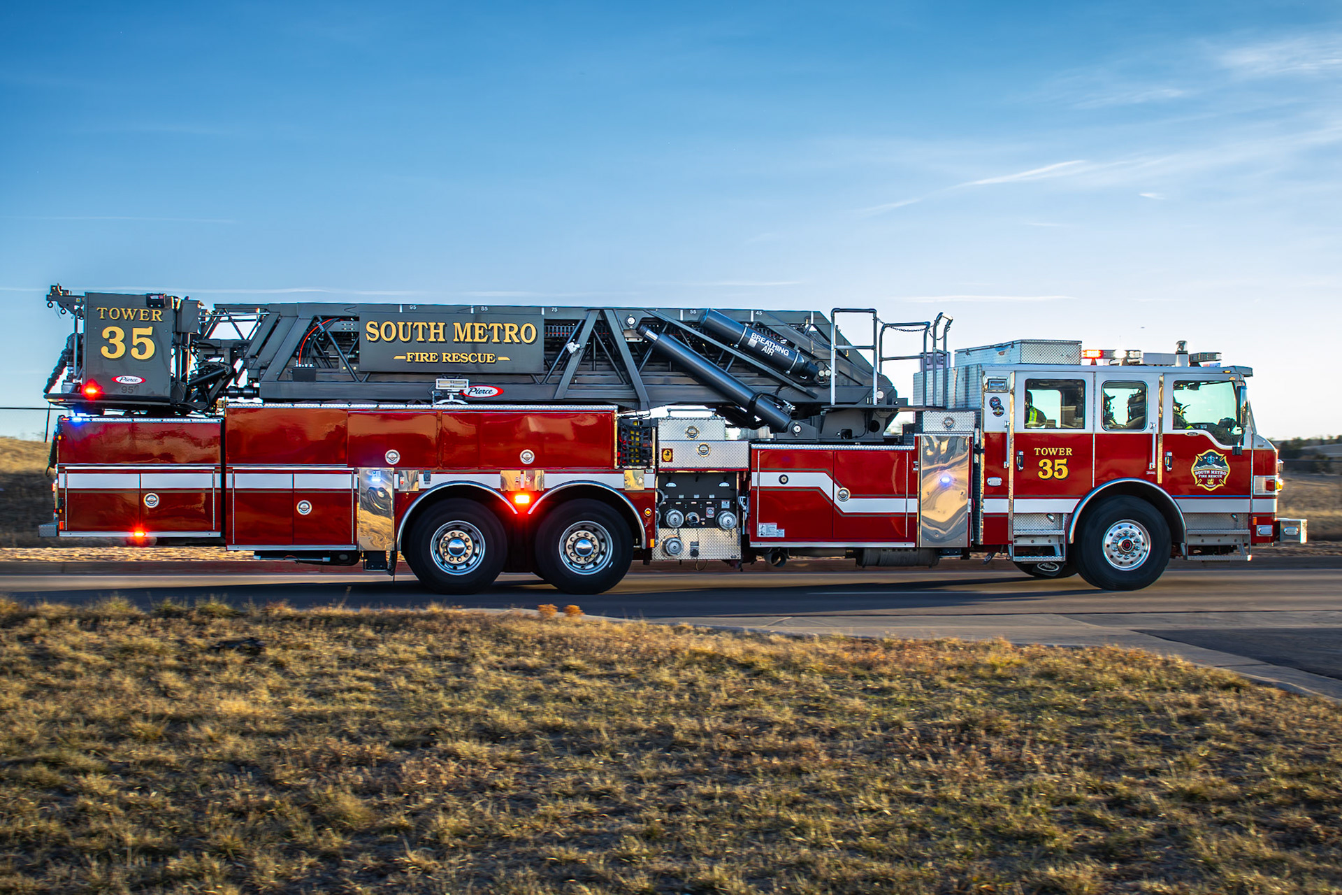 South Metro Fire Rescue Tower 35 enroute to a fire alarm