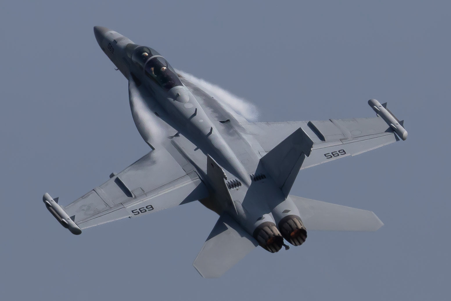 Pulling some Gs in the EA18