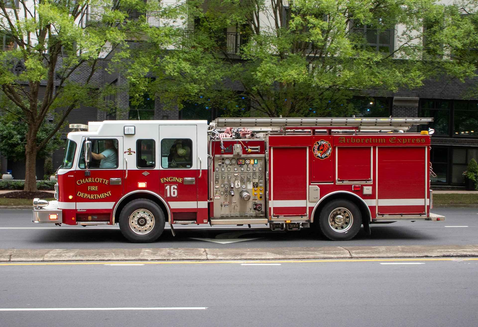 Charlotte Fire Department Engine 16 enroute to a commercial fire alarm