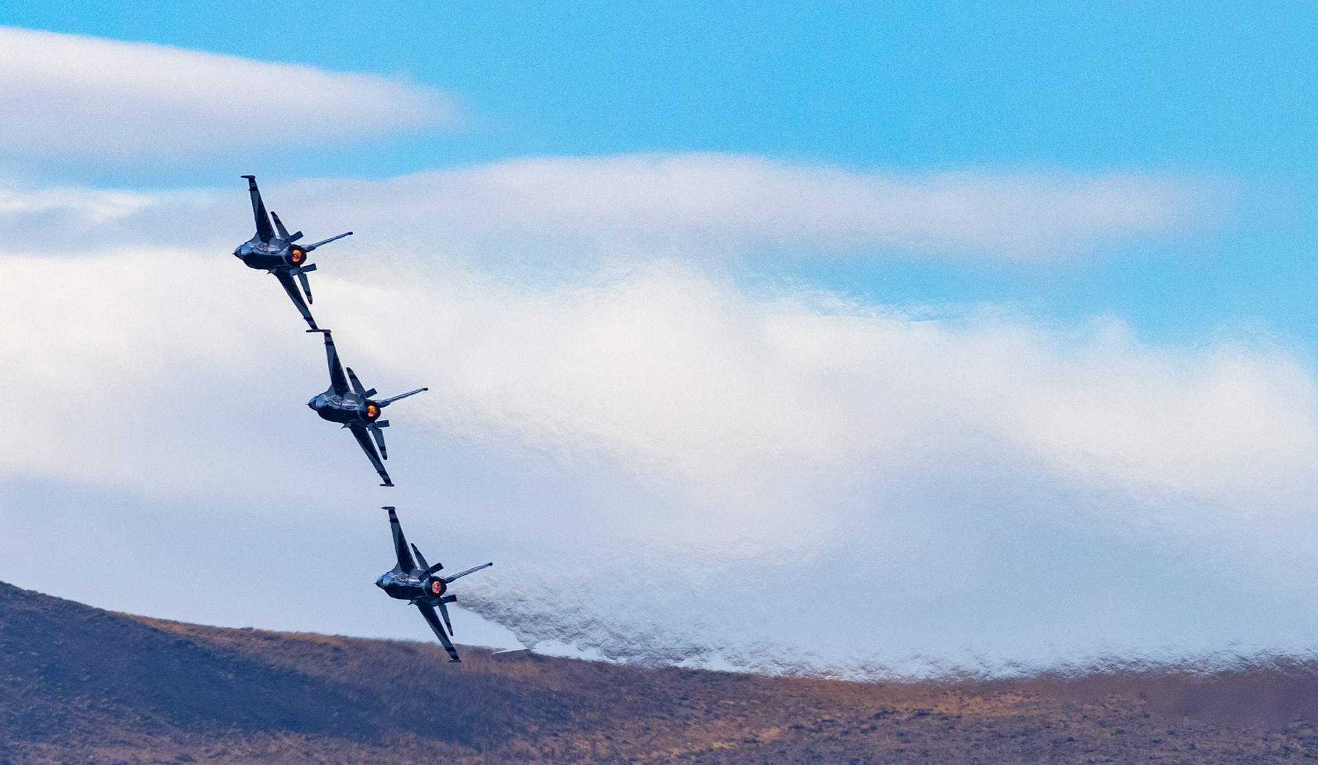 Afterburners On - USAF Thunderbirds - Reno, NV