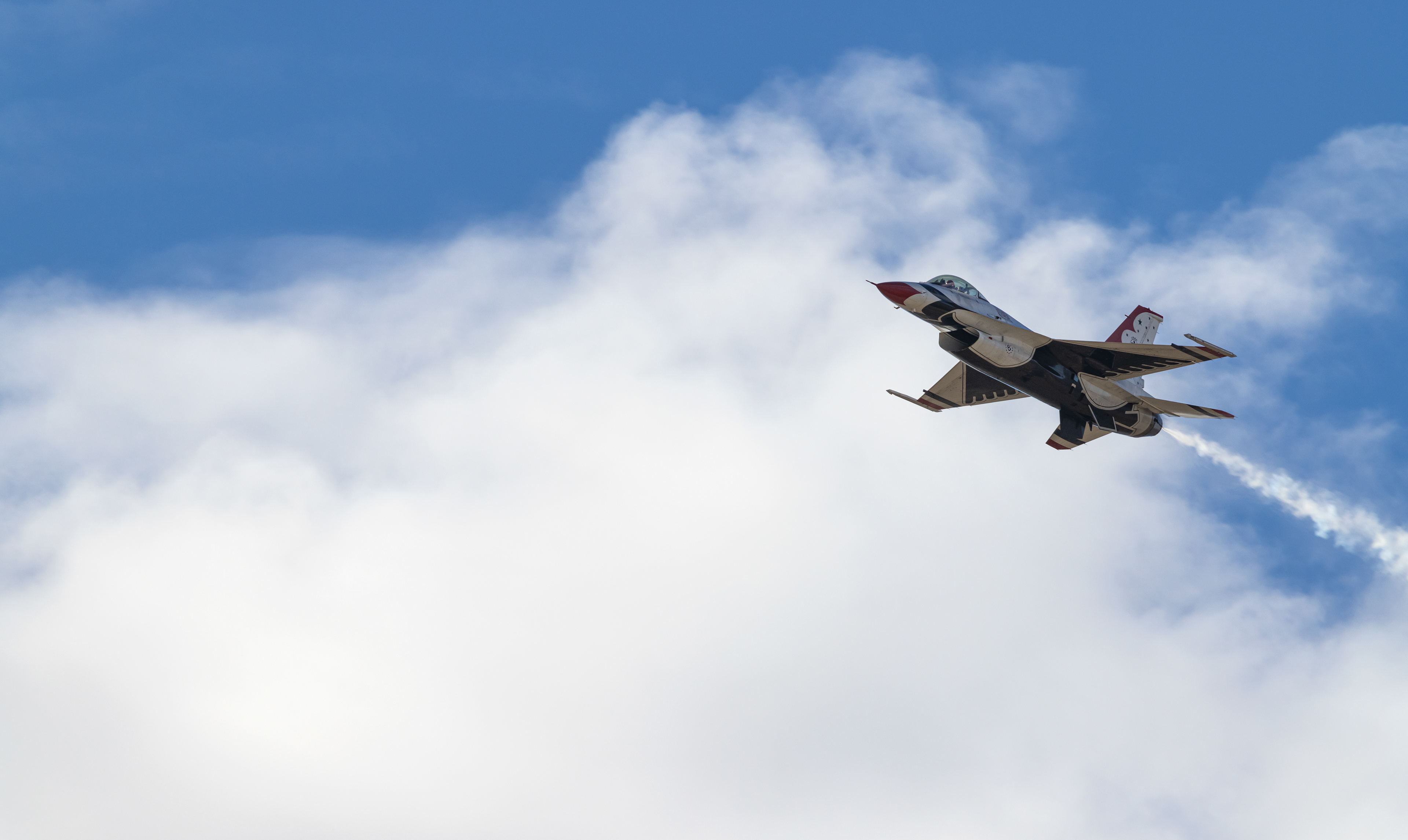 Leaving a Trail - USAF Thunderbirds - Reno, NV
